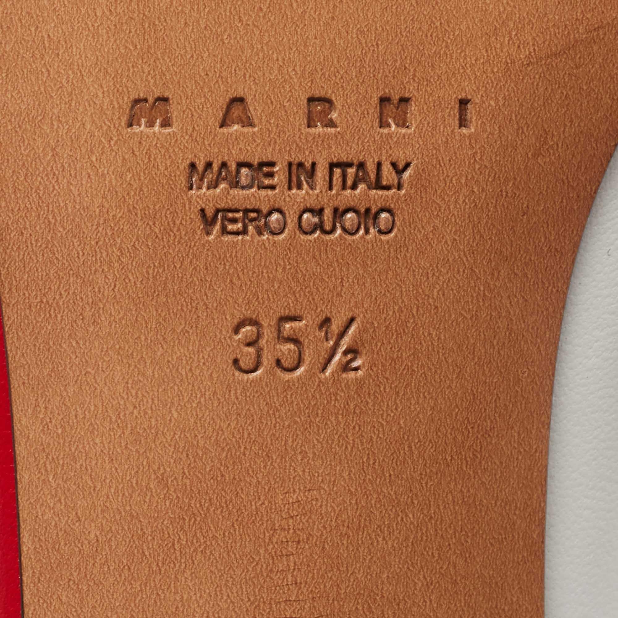 Marni escarpins à bout pointu en cuir rouge/blanc, taille 35,5 en vente 3