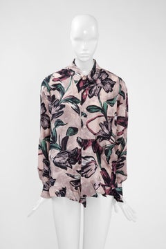 Marni: Camicetta in seta stampata in passerella, primavera-estate 2009