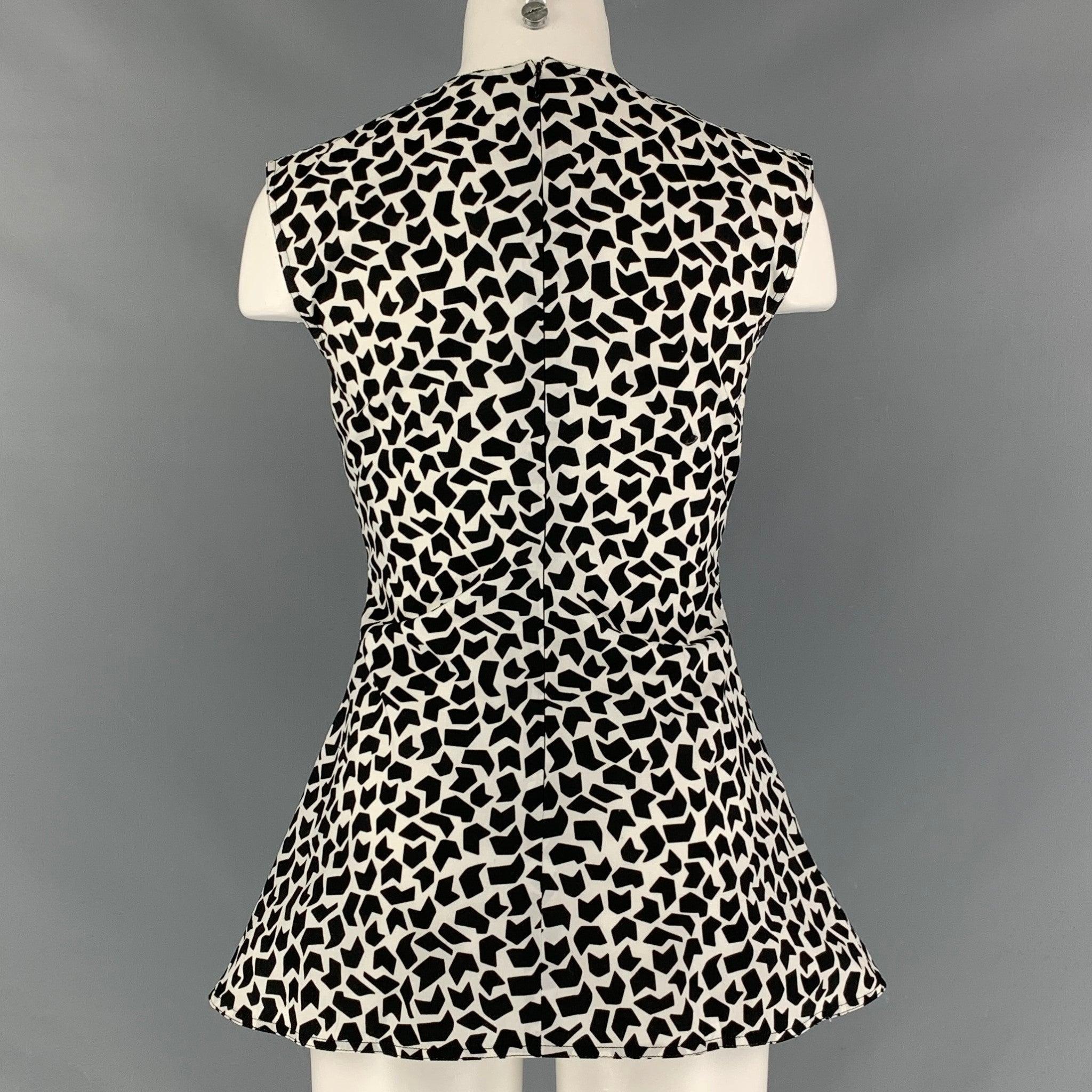 MARNI Size 0 Black White Cotton Tunic Blouse In Excellent Condition For Sale In San Francisco, CA