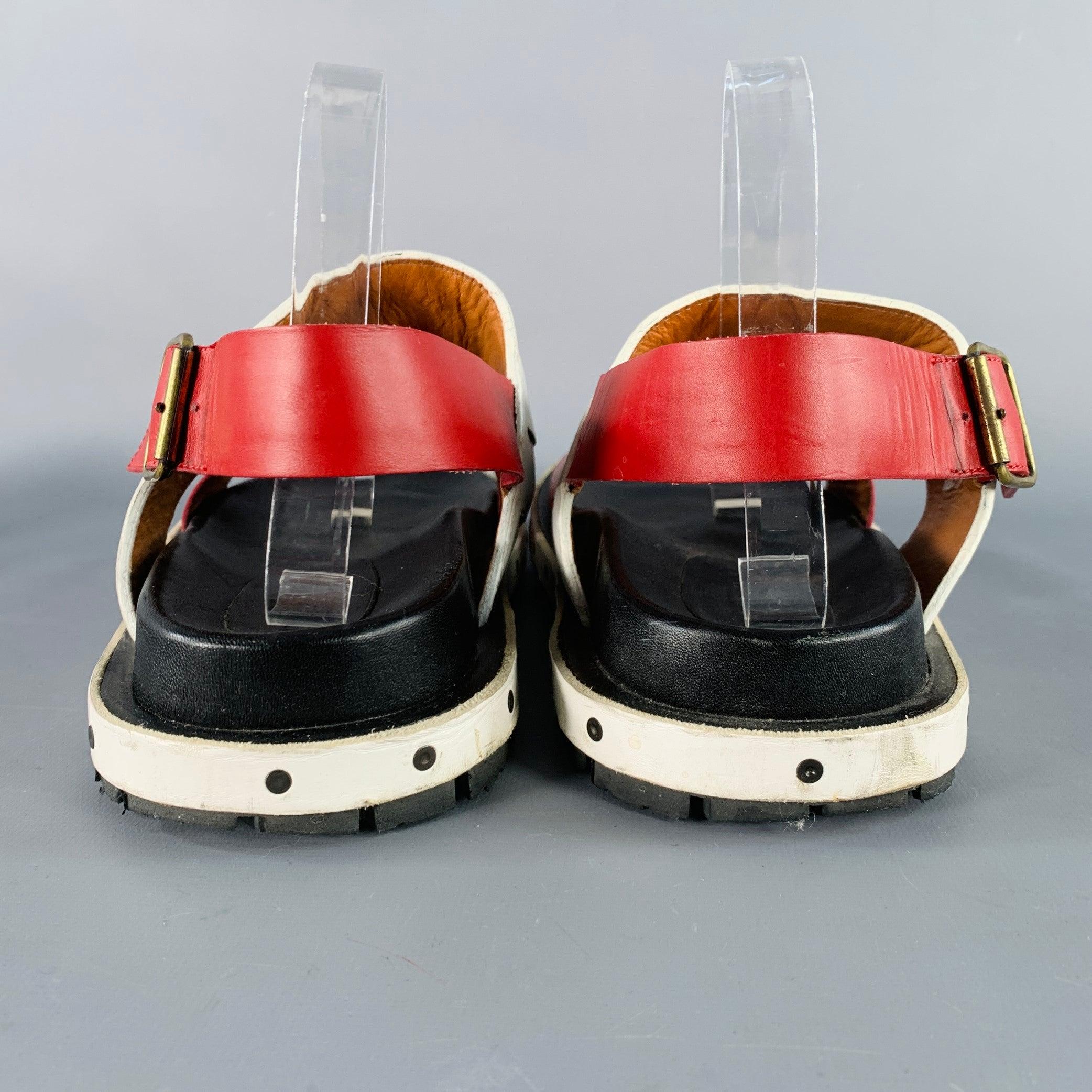 Beige MARNI Taille 10 Rouge Noir Blanc Color Block Sandales à boucle en cuir en vente