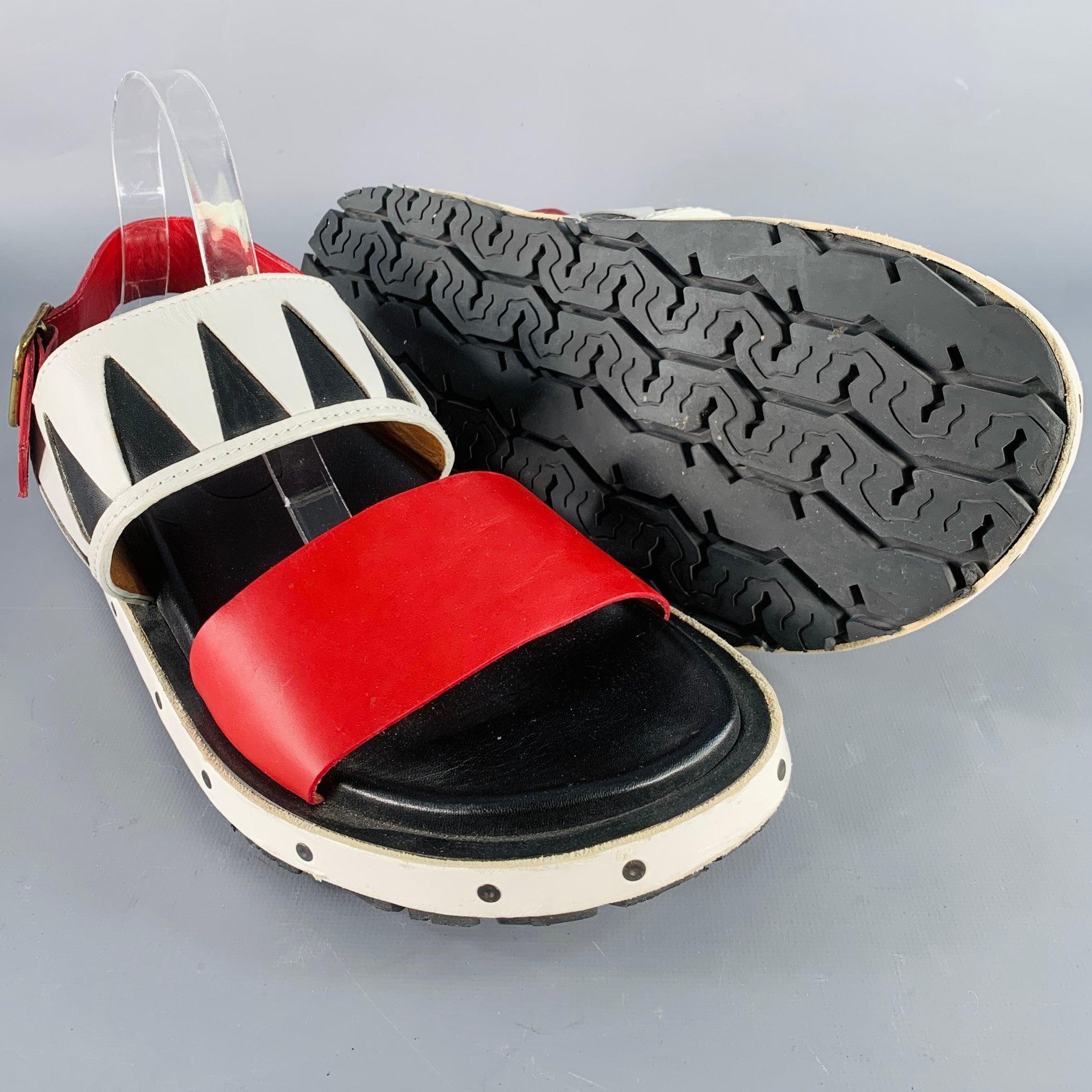 MARNI Taille 10 Rouge Noir Blanc Color Block Sandales à boucle en cuir Pour hommes en vente