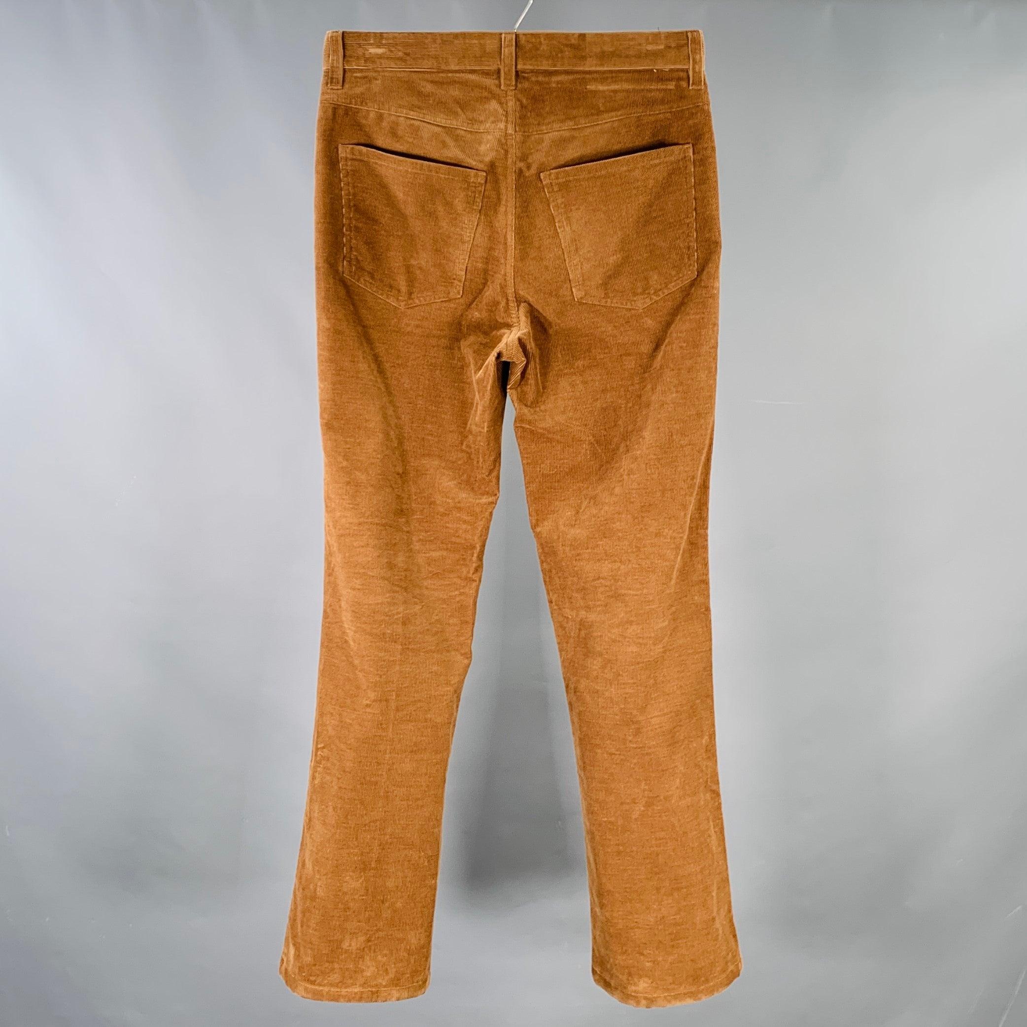 MARNI casual pants
in a brown cotton corduroy featuring five pockets, straight leg, and zip fly closure. Made in Italy.Excellent Pre-Owned Condition. 

Marked:   IT 46 

Measurements: 
  Waist: 30 inches Rise: 10 inches Inseam: 28 inches 
  
  
