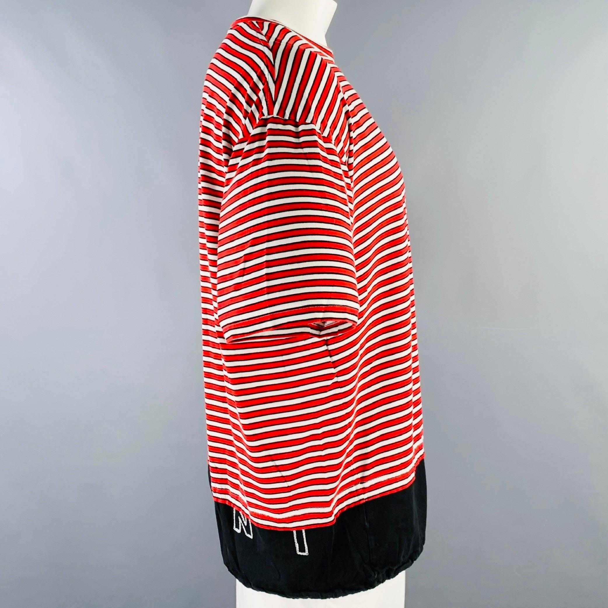 MARNI t-shirt
in a red and white cotton jersey featuring a stripe pattern with wide black accent stripe with drawstring, white embroidered logo detail on back, and crew neck. Made in Italy.Excellent Pre-Owned Condition. 

Marked:   IT 54