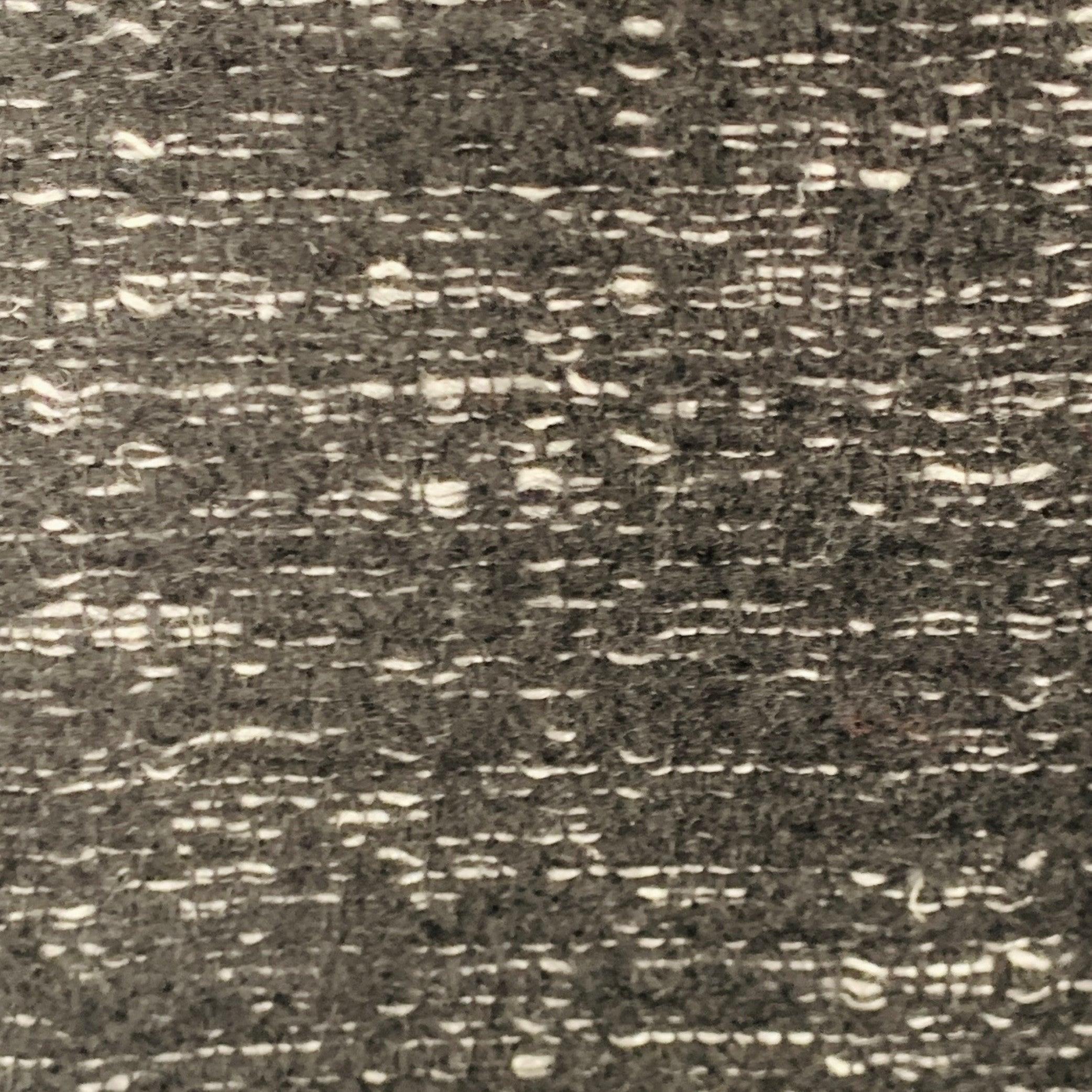 MARNI Mantel aus einem schwarz-weiß gewebten Wollmischgewebe mit Rüschenkragen und Manschetten sowie einem verdeckten Reißverschluss. Made in Italy Ausgezeichneter Pre-Owned Zustand. 

Markiert:   IT 44 

Abmessungen: 
 
Schulter: 21 Zoll