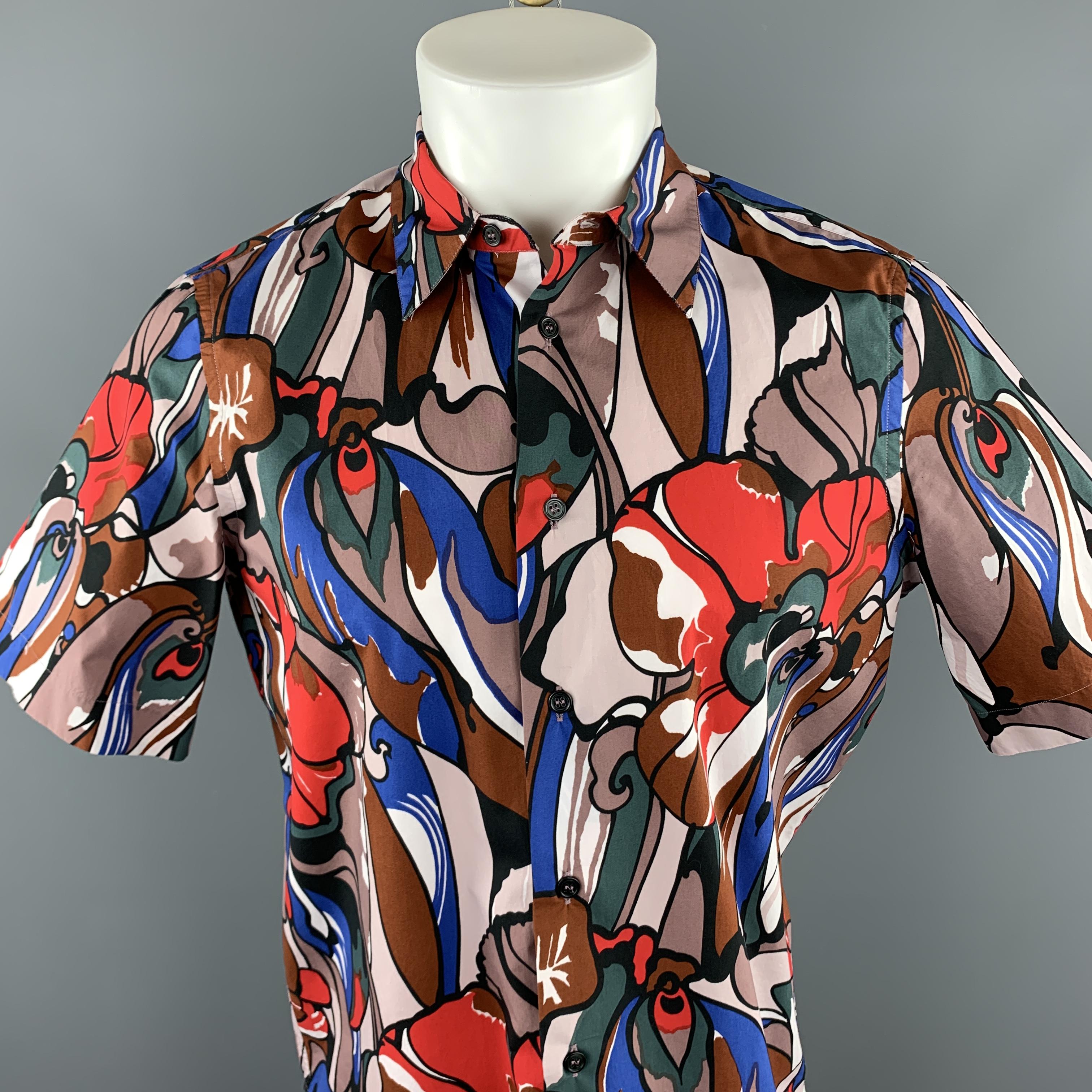 MARNI short sleeve shirt comes in a multi-color print cotton featuring a button up style and a spread collar. Made in Italy.

Excellent Pre-Owned Condition.
Marked: IT 48

Measurements:

Shoulder: 15 in. 
Chest: 41 in. 
Sleeve: 10.5 in. 
Length: