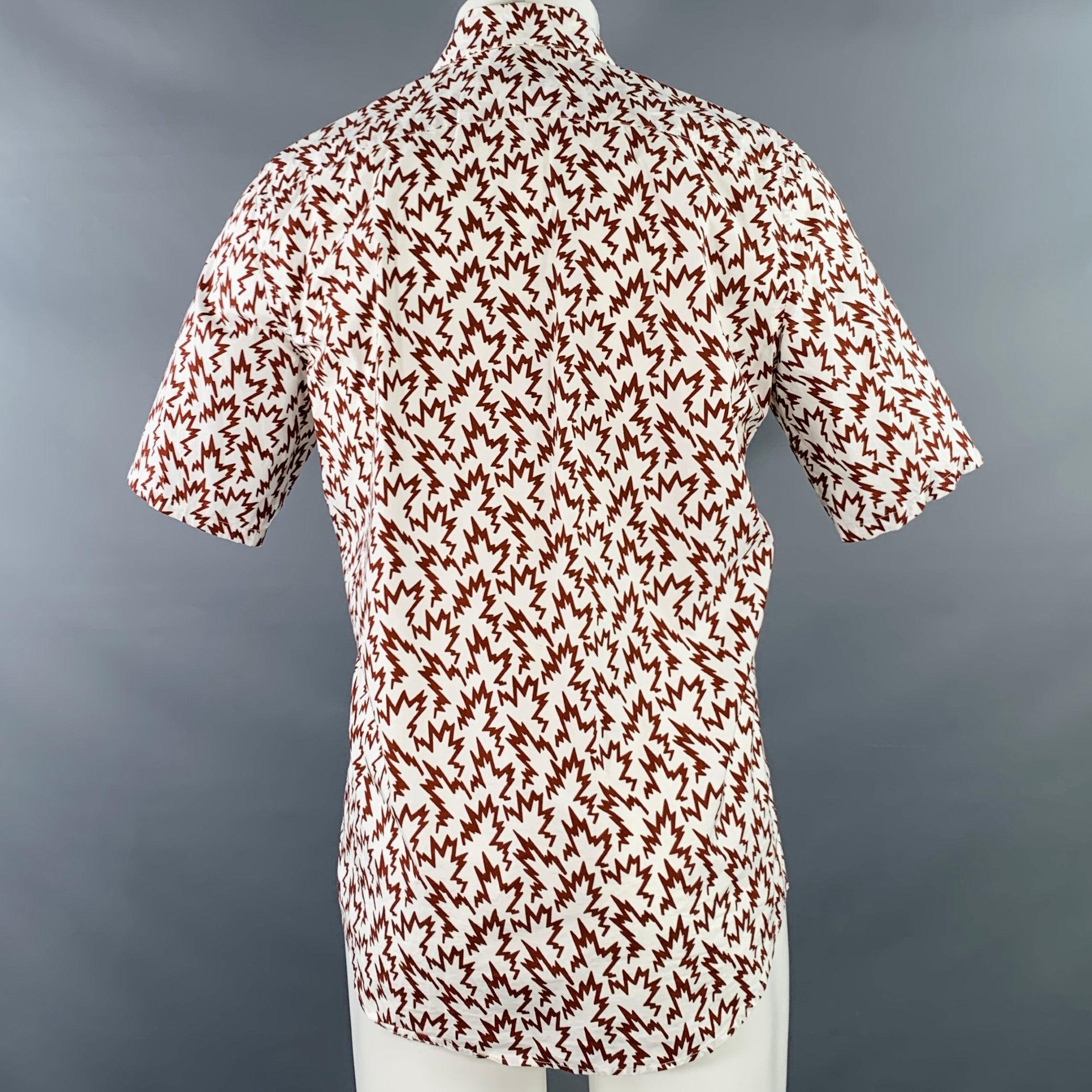 MARNI Size S White Burgundy Abstract Print Cotton Button Up Short Sleeve Shirt (Chemise à manches courtes avec boutons en coton) Excellent état - En vente à San Francisco, CA