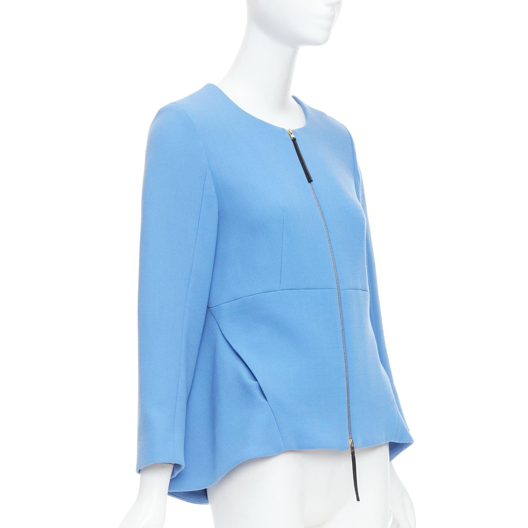 Manteau à col péplum MARNI en laine vierge bleu ciel à fermeture éclair sur le devant IT40 S Excellent état - En vente à Hong Kong, NT