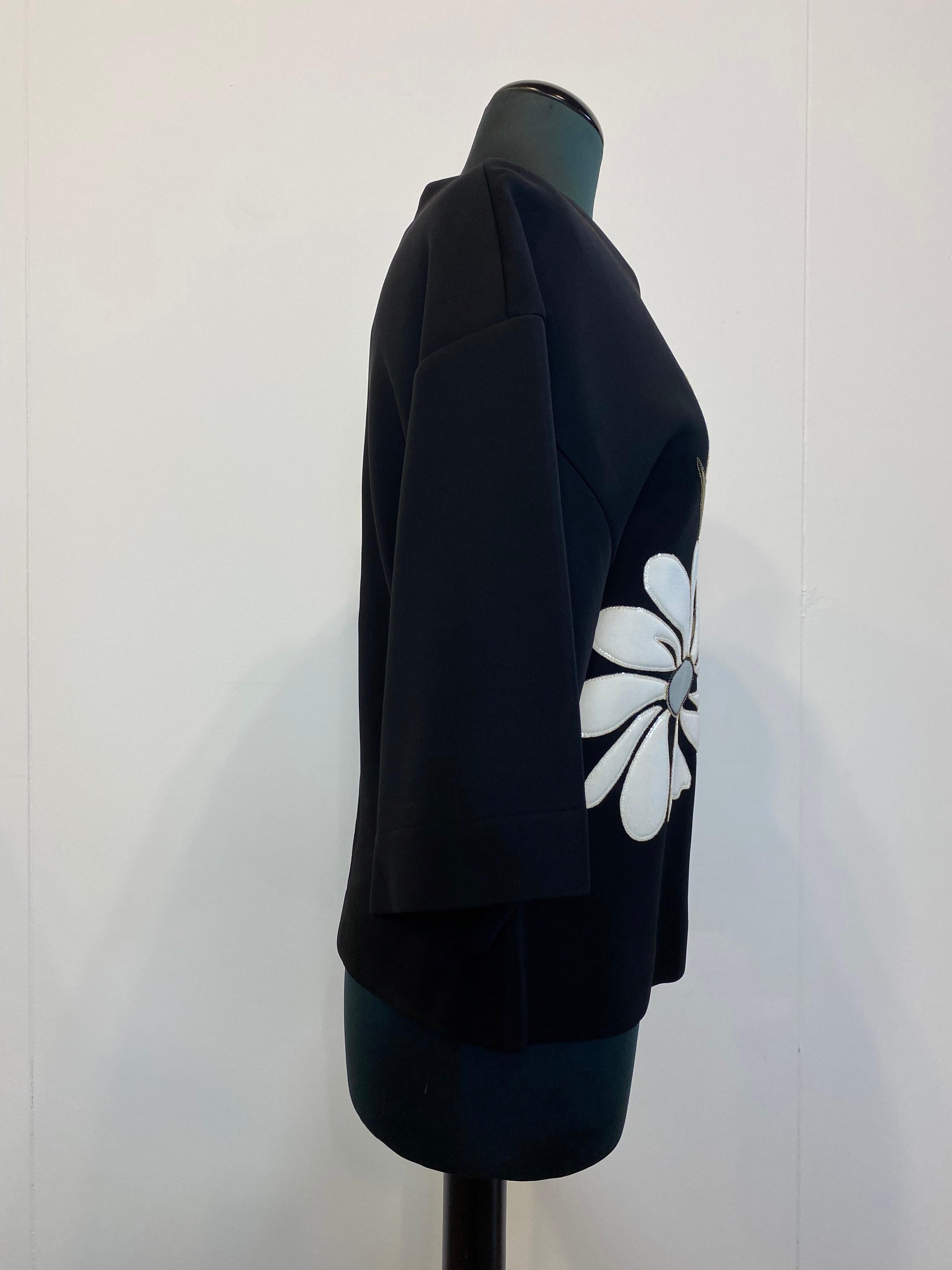 Noir Pull Marni en viscose noire à motif floral en vente