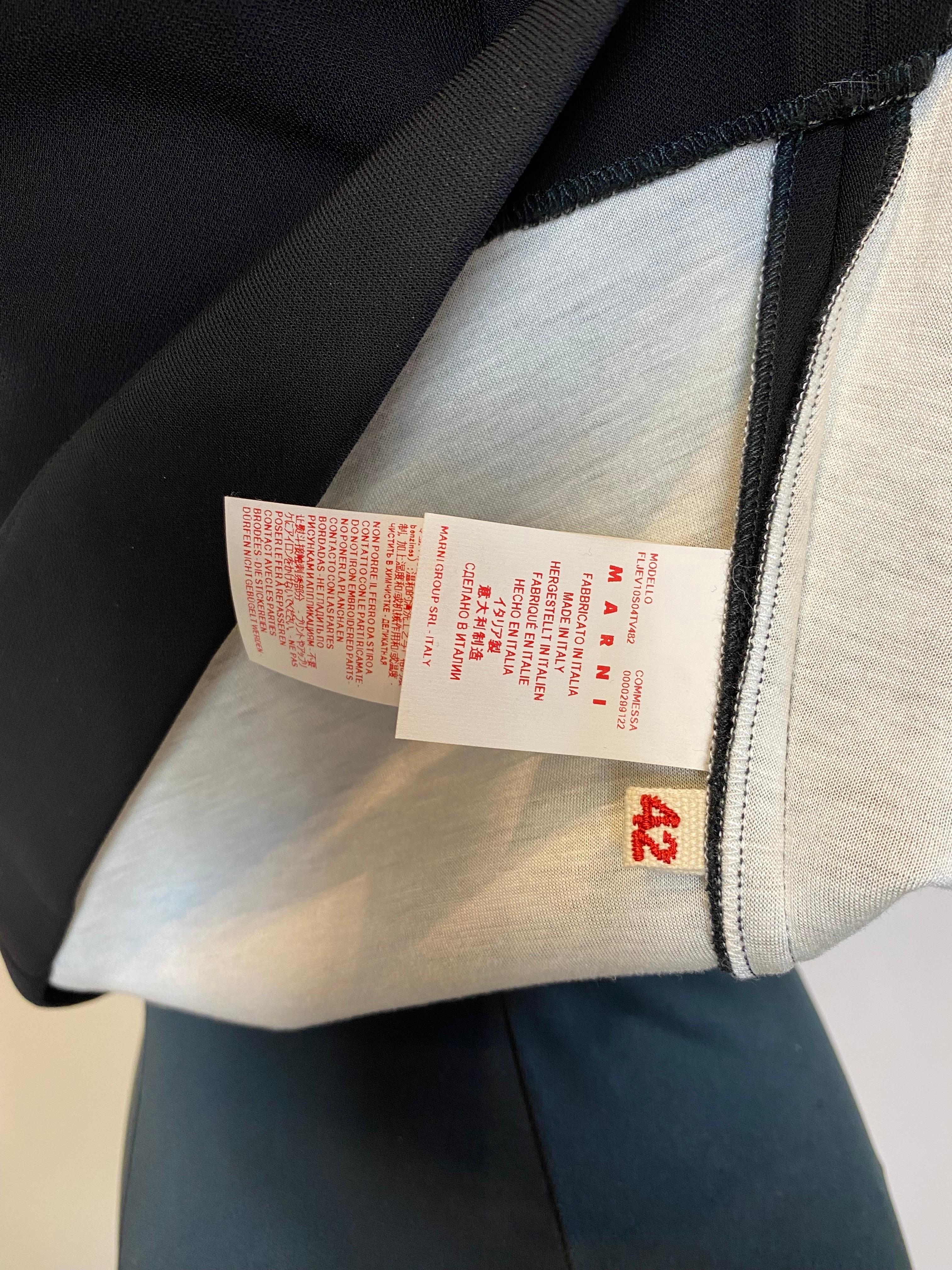 Pull Marni en viscose noire à motif floral en vente 2