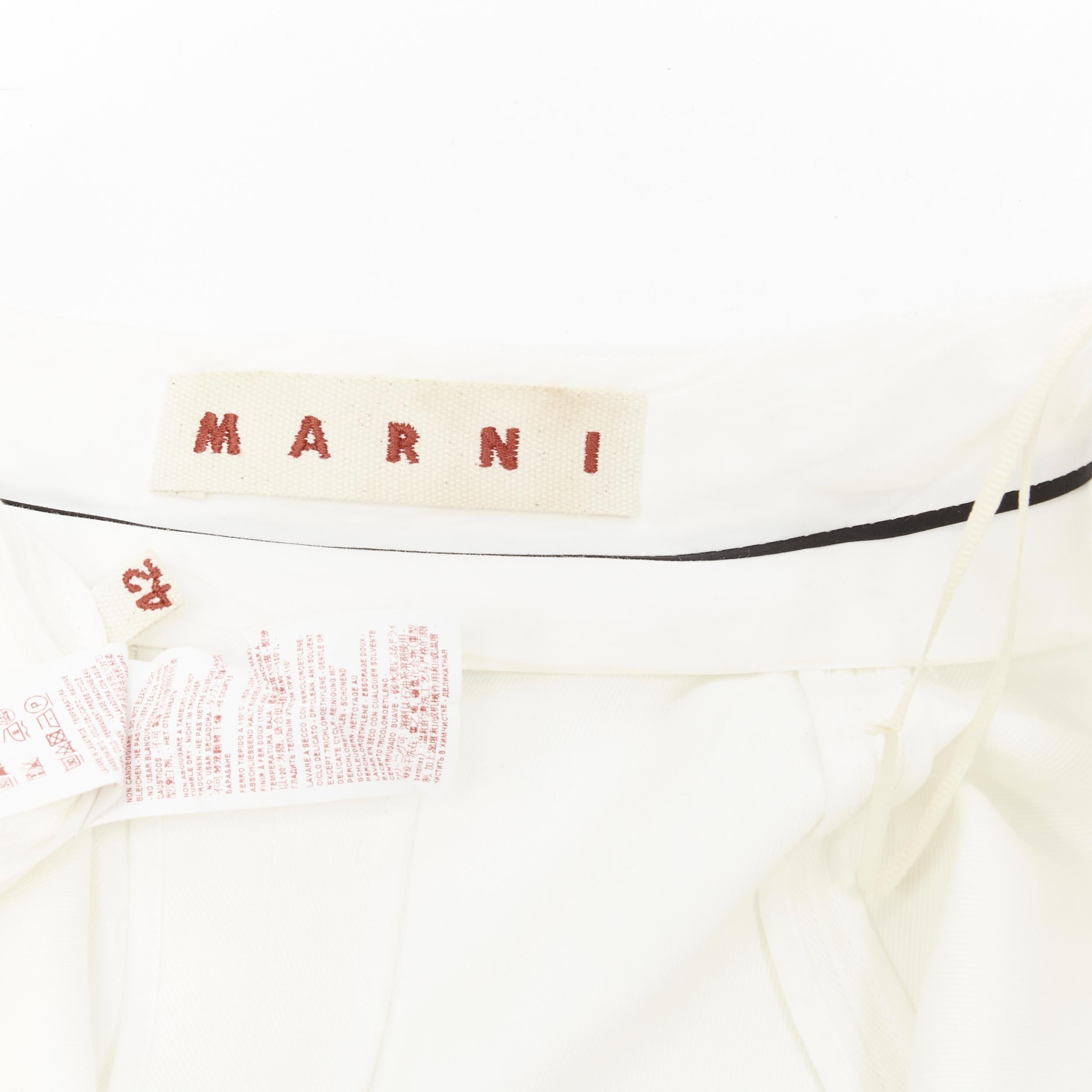 MARNI - Jupe plissée évasée à ourlet asymétrique en coton blanc et lin IT42 S en vente 7