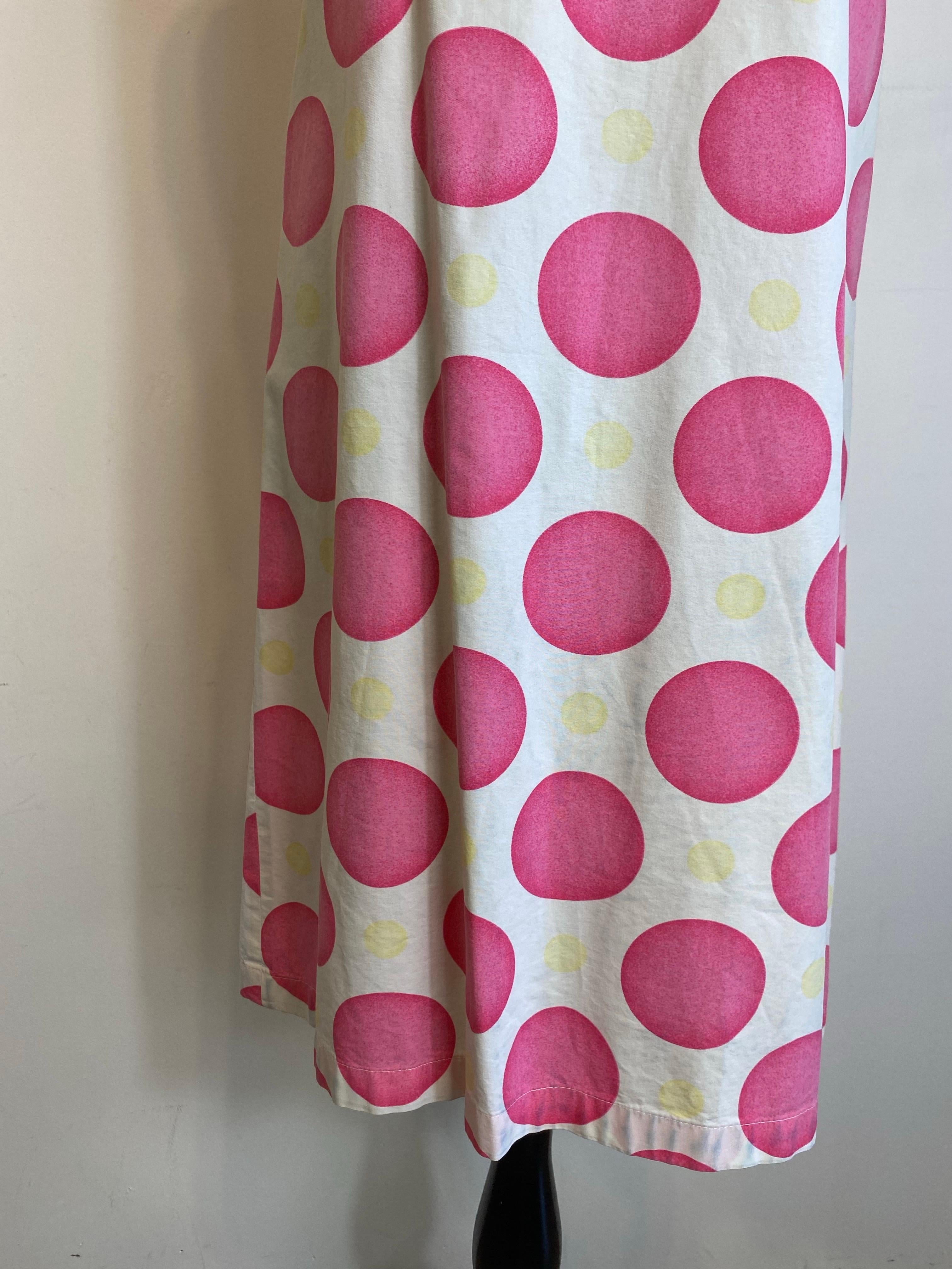 Rosa Abito bianco di Marni con pois rosa. in vendita