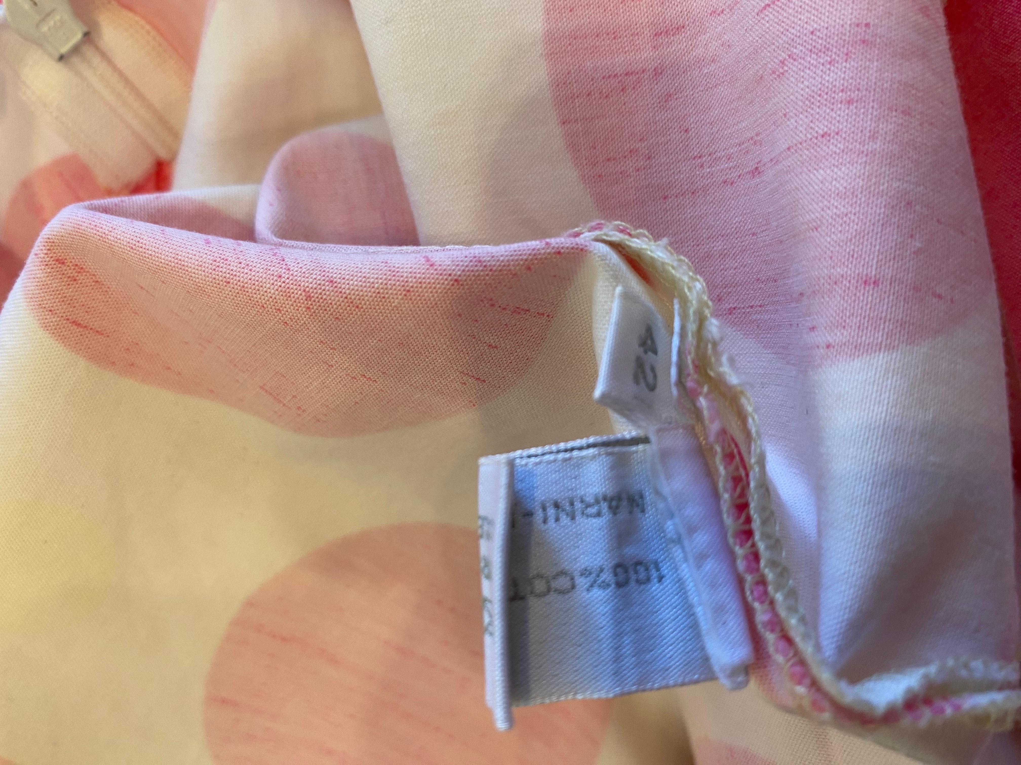 Abito bianco di Marni con pois rosa. in vendita 2