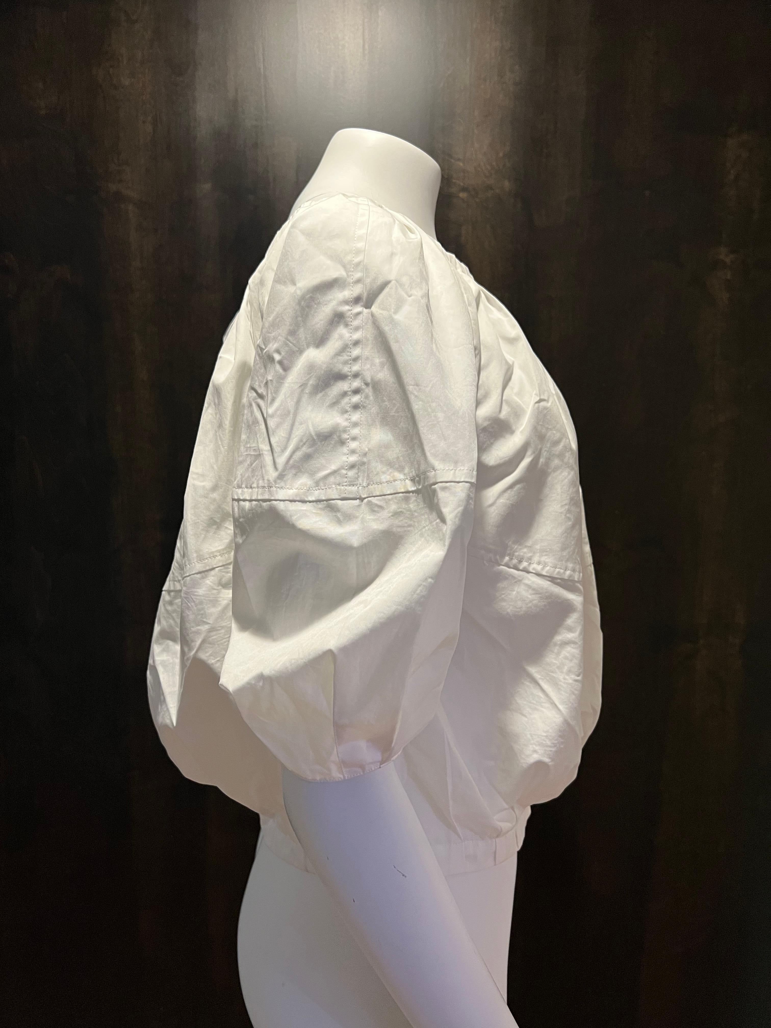 Marni Weiße Bluse mit Oberteil, Größe 40 im Zustand „Hervorragend“ im Angebot in Beverly Hills, CA