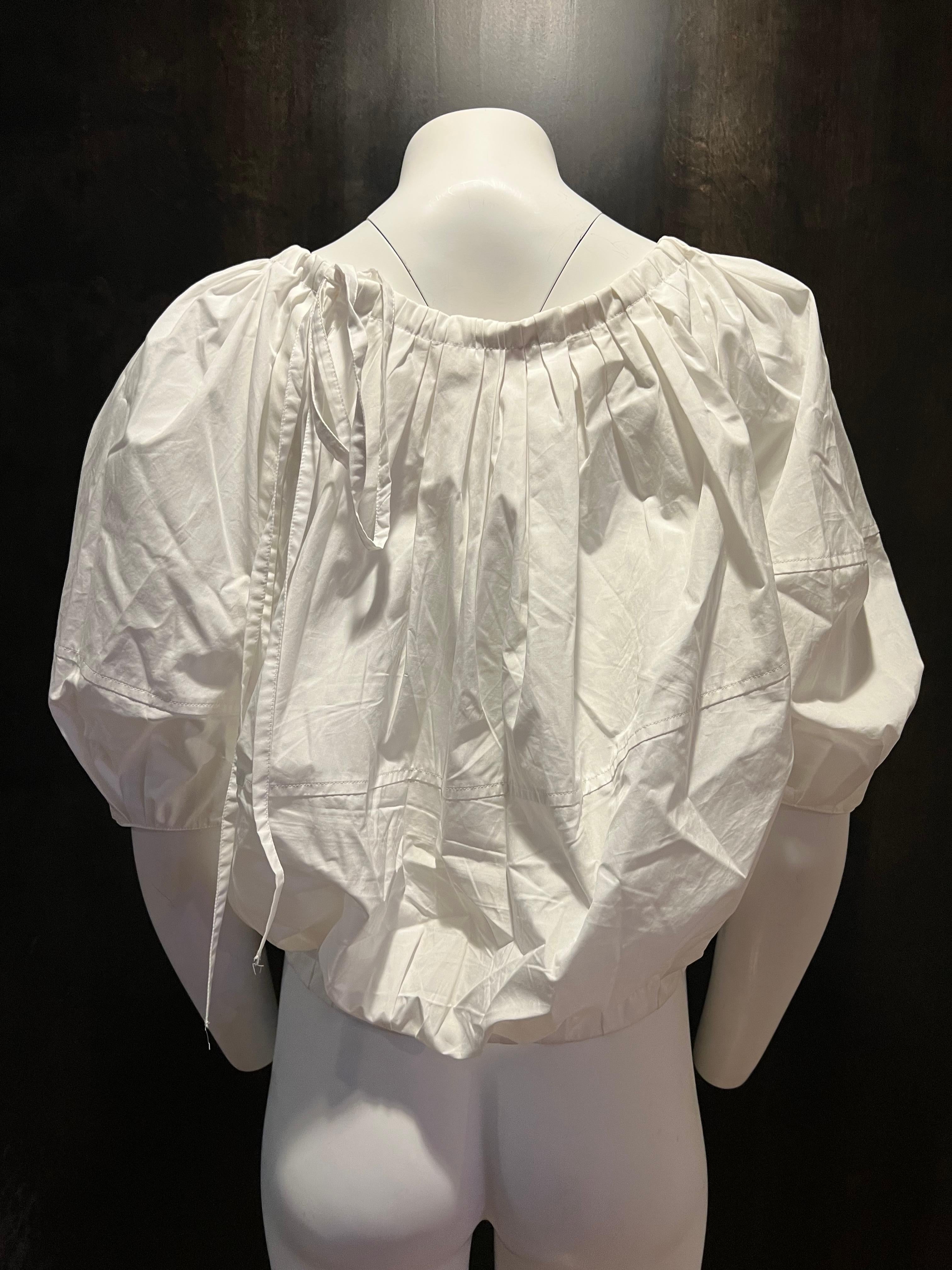 Marni White Top Blouse, Size 40 In Excellent Condition For Sale In Beverly Hills, CA