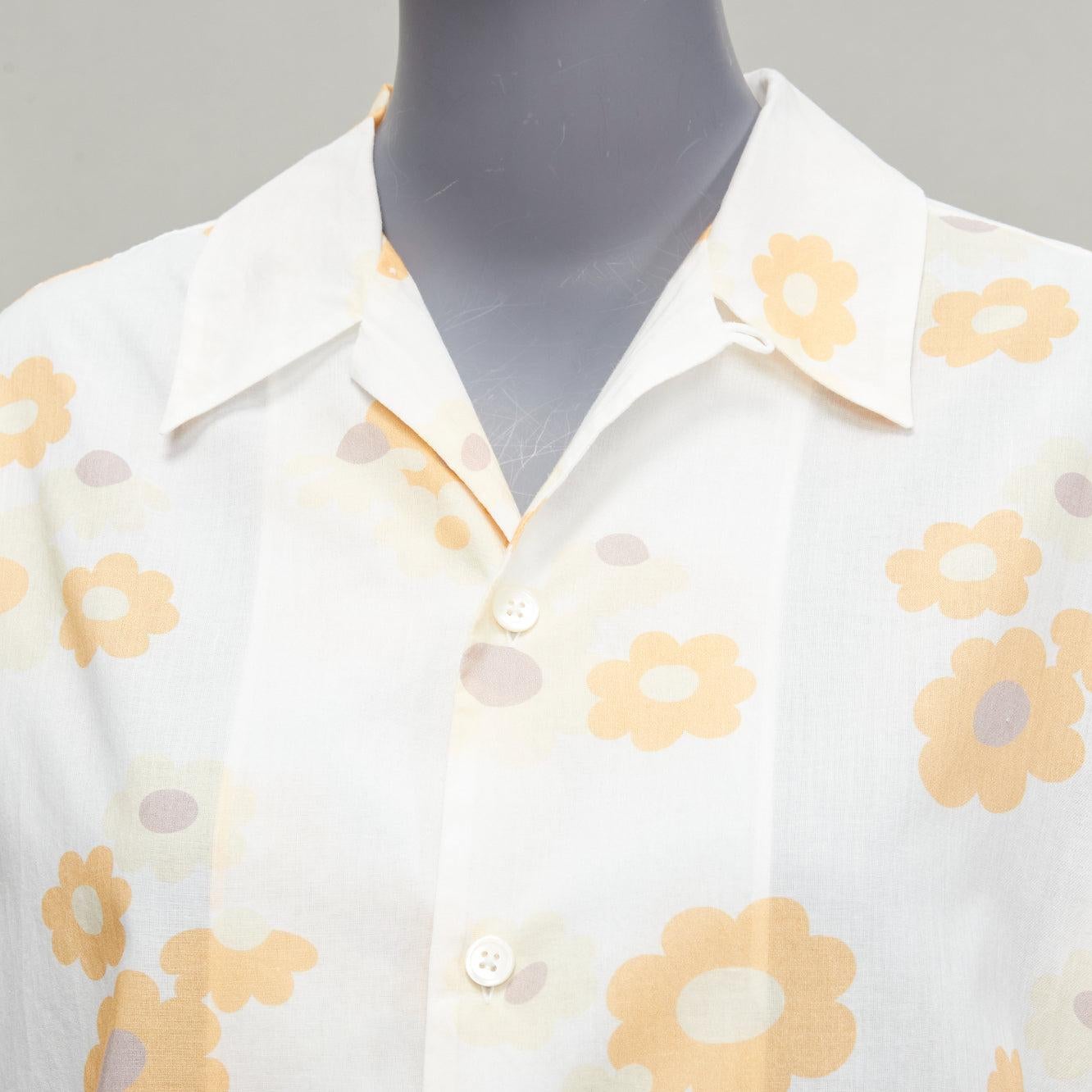 MARNI white yellow cotton vintage floral print short sleeve boxy shirt IT38 XS
Reference: CELG/A00329
Brand: Marni
Color: White, Yellow
Pattern: Floral
Closure: Button

CONDITION:
Condition: Excellent, this item was pre-owned and is in excellent