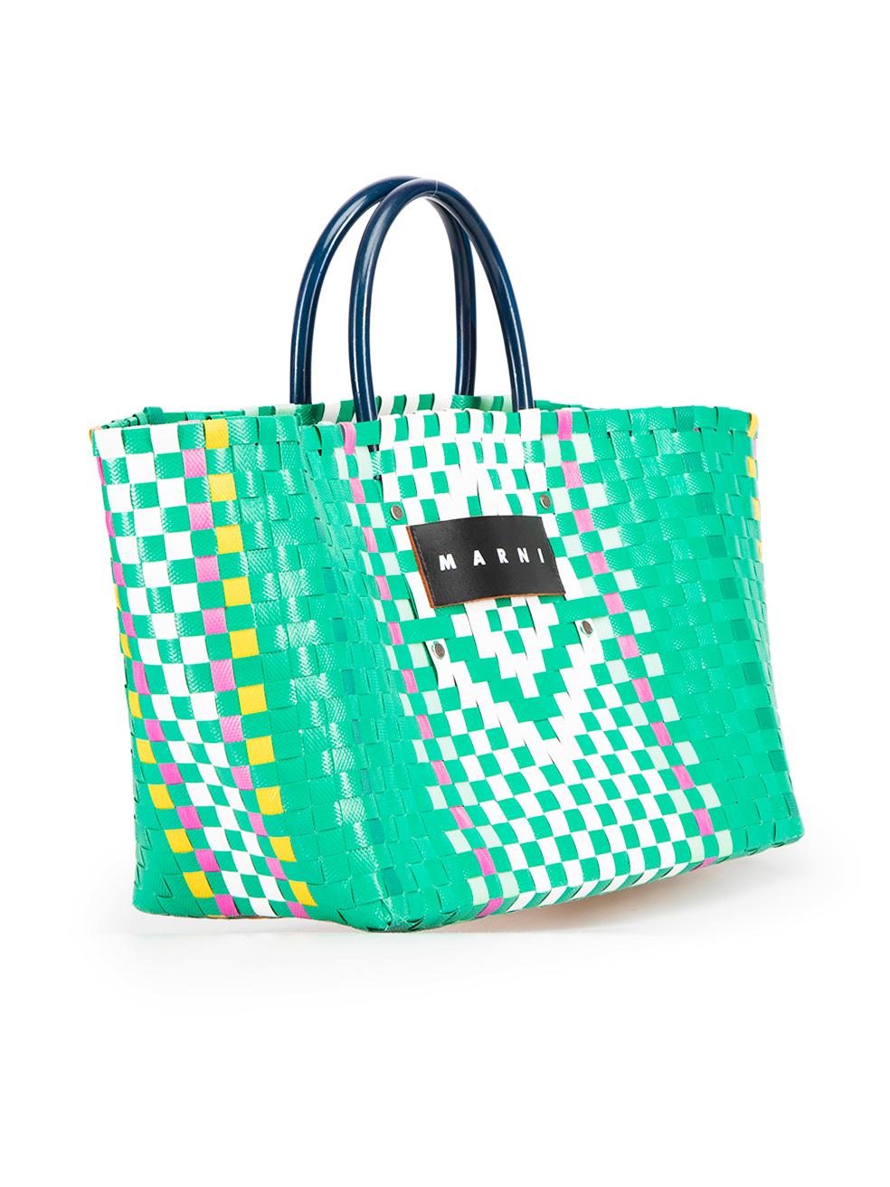CONDITION is Good. Minor wear to bag is evident. Light wear to the lining, front and back with discoloured markings and minor splintering of weave on this used Marni designer resale item.



Details


Green

Wicker

Large tote bag

Multicoloured