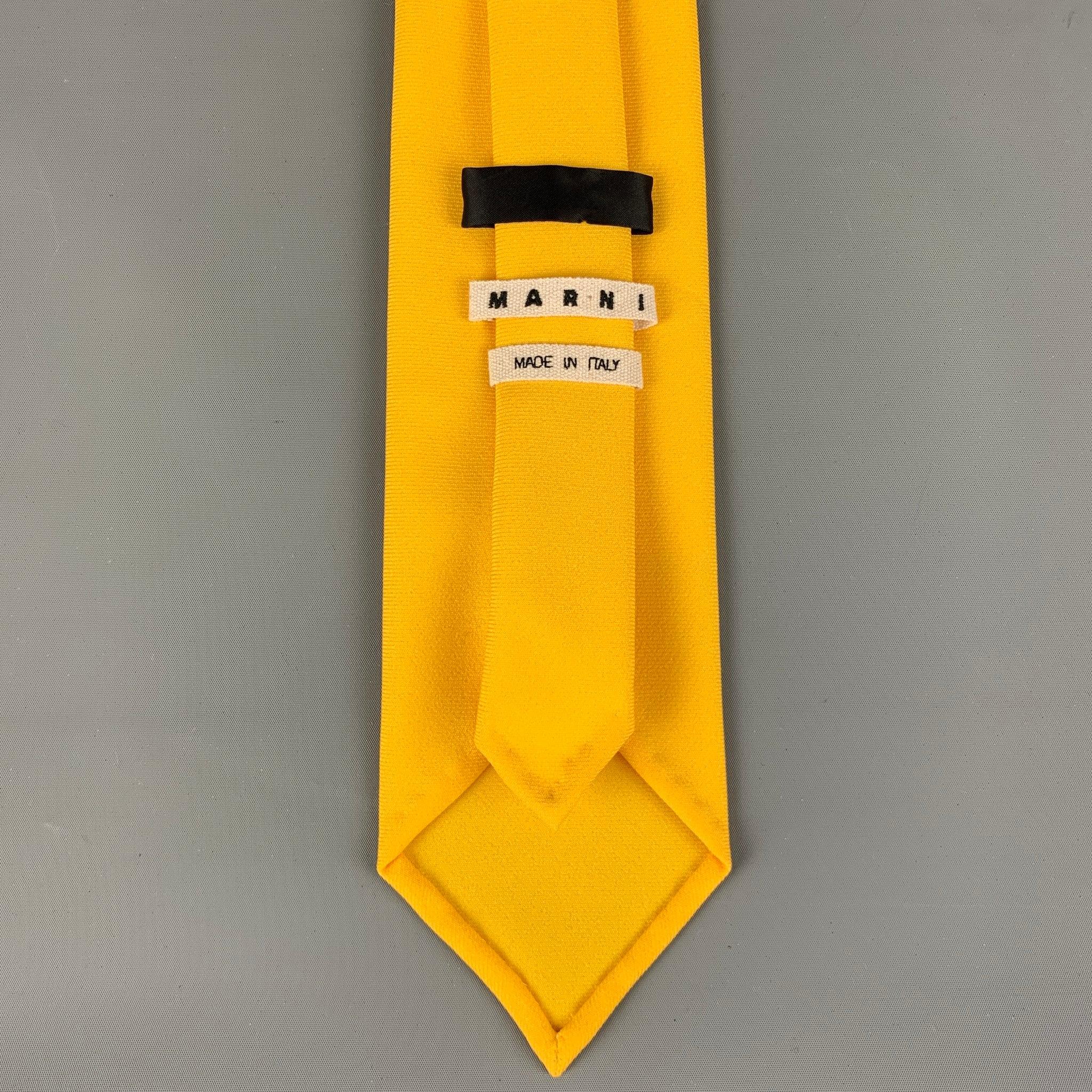 Cravate en polyester jaune de Marni Pour hommes en vente