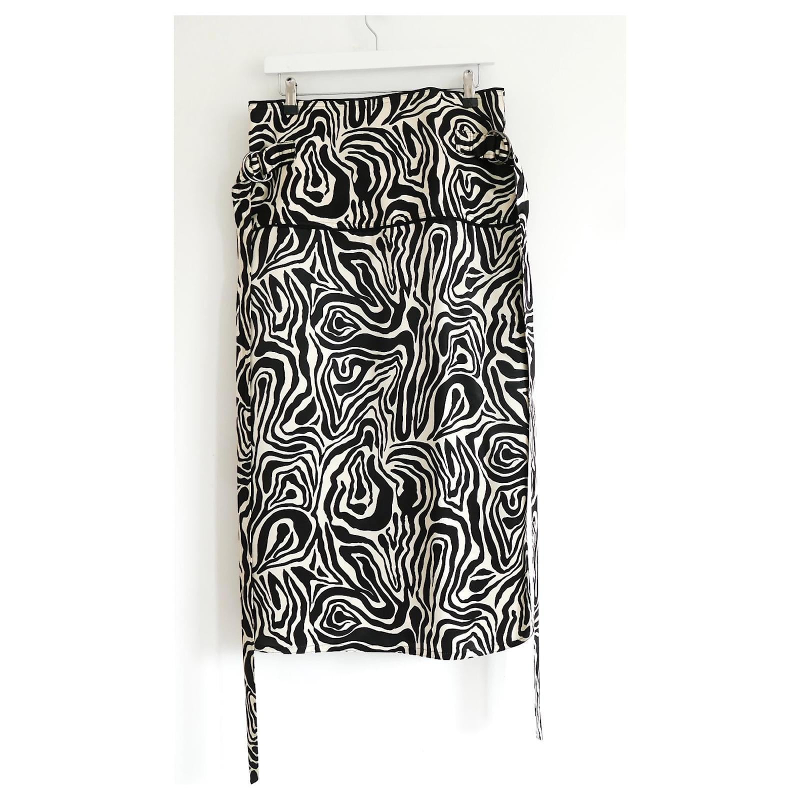 Marni Zebra Print Sateen Midi Skirt  In Excellent Condition For Sale In London, GB