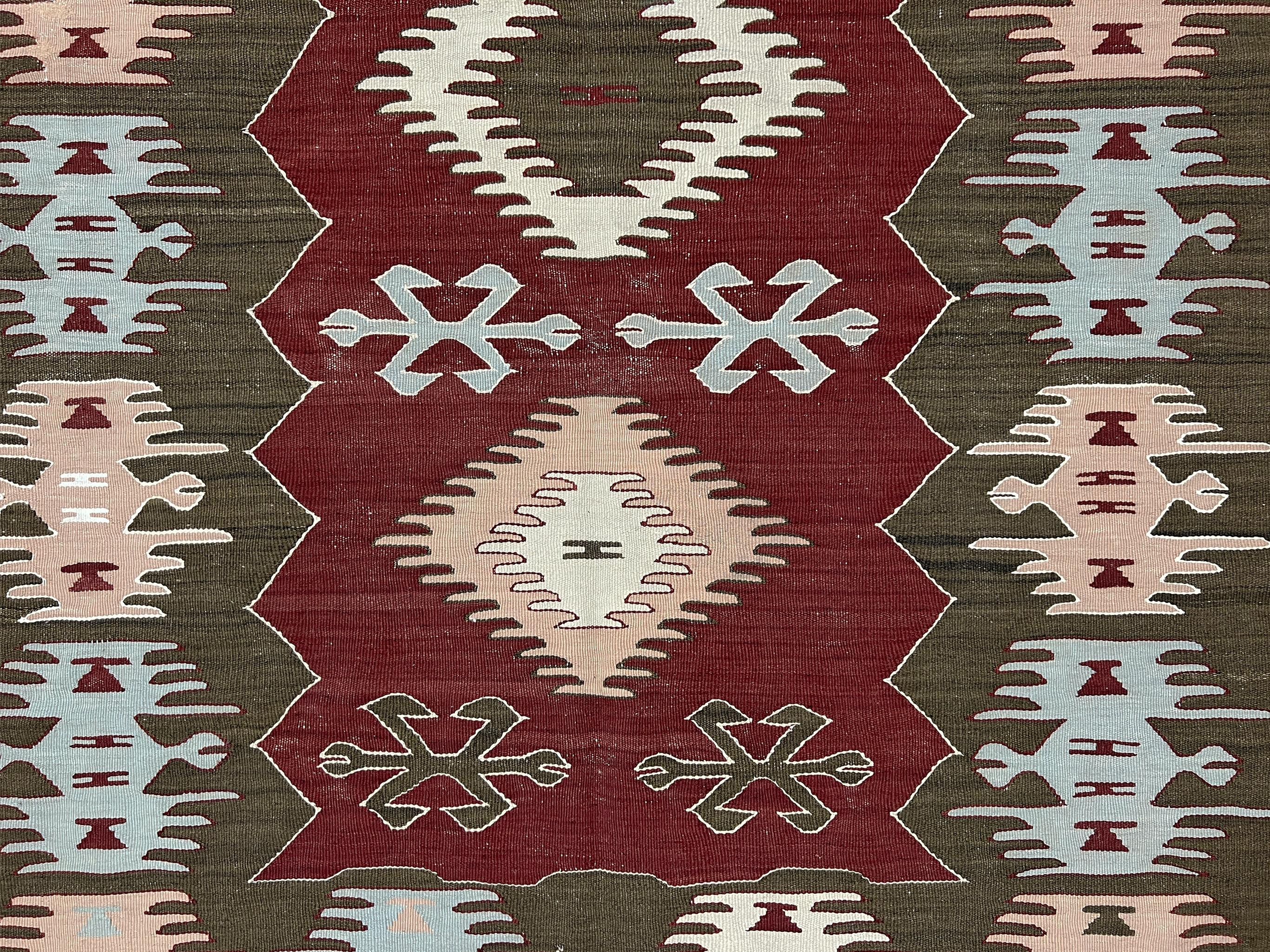 Kilim turc Afyon marron • Tapis vintage tissé à la main (4′×6′) • 1960s en vente 5