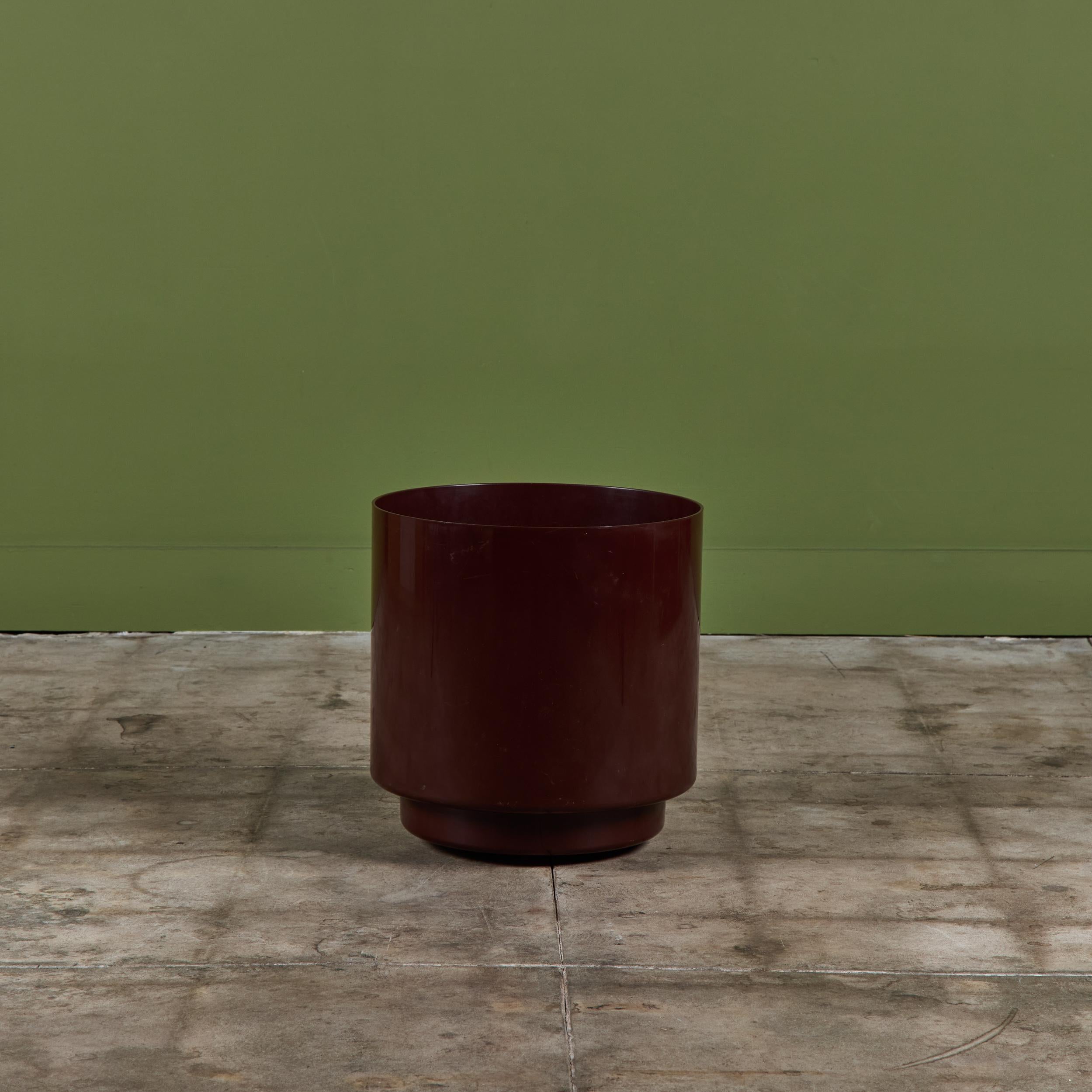 Late 20th Century Maroon Planter by Anna Castelli Ferrieri for Kartell For Sale
