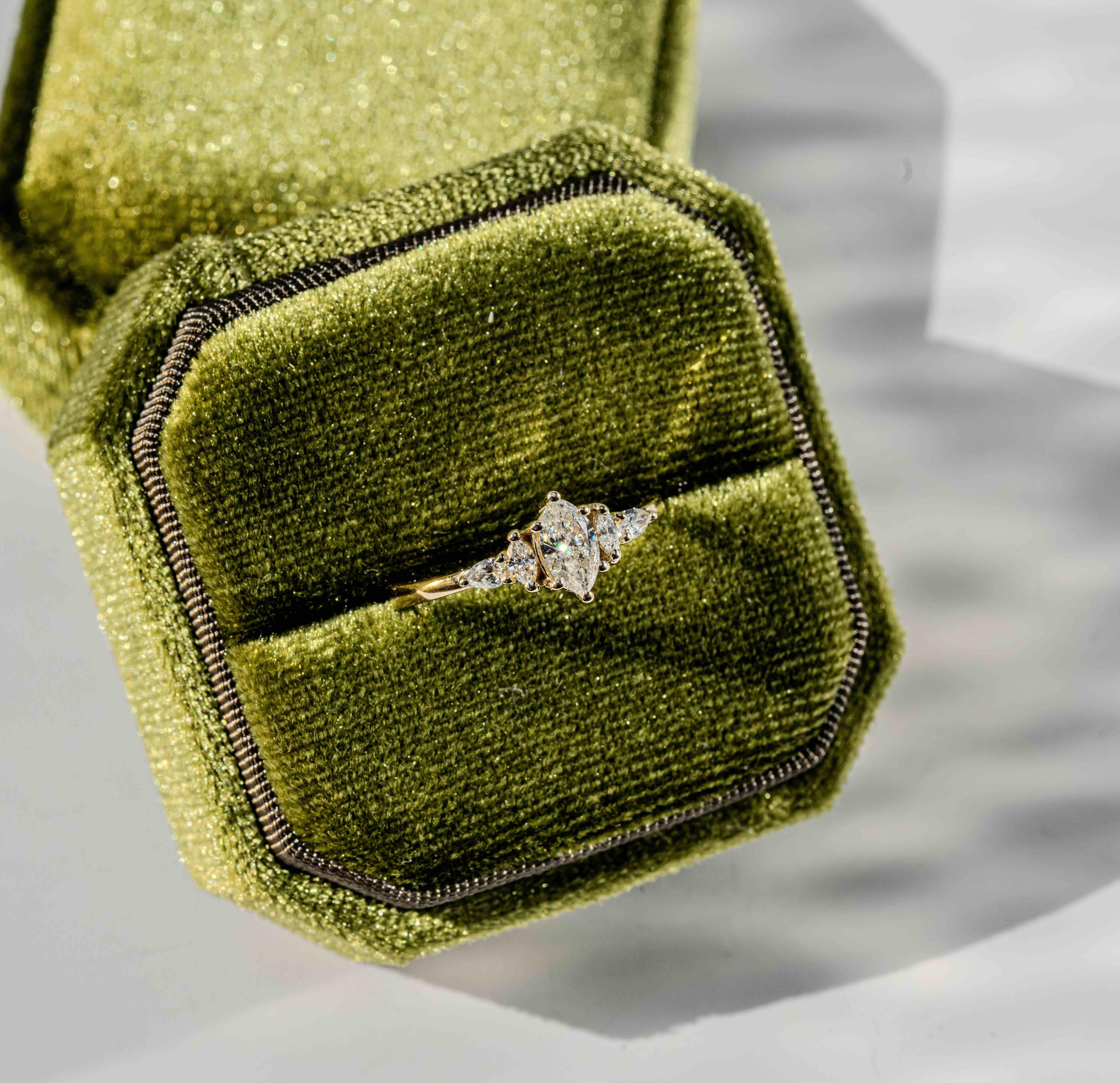 For Sale:  ”Marque” Diamond Engagement Ring 4