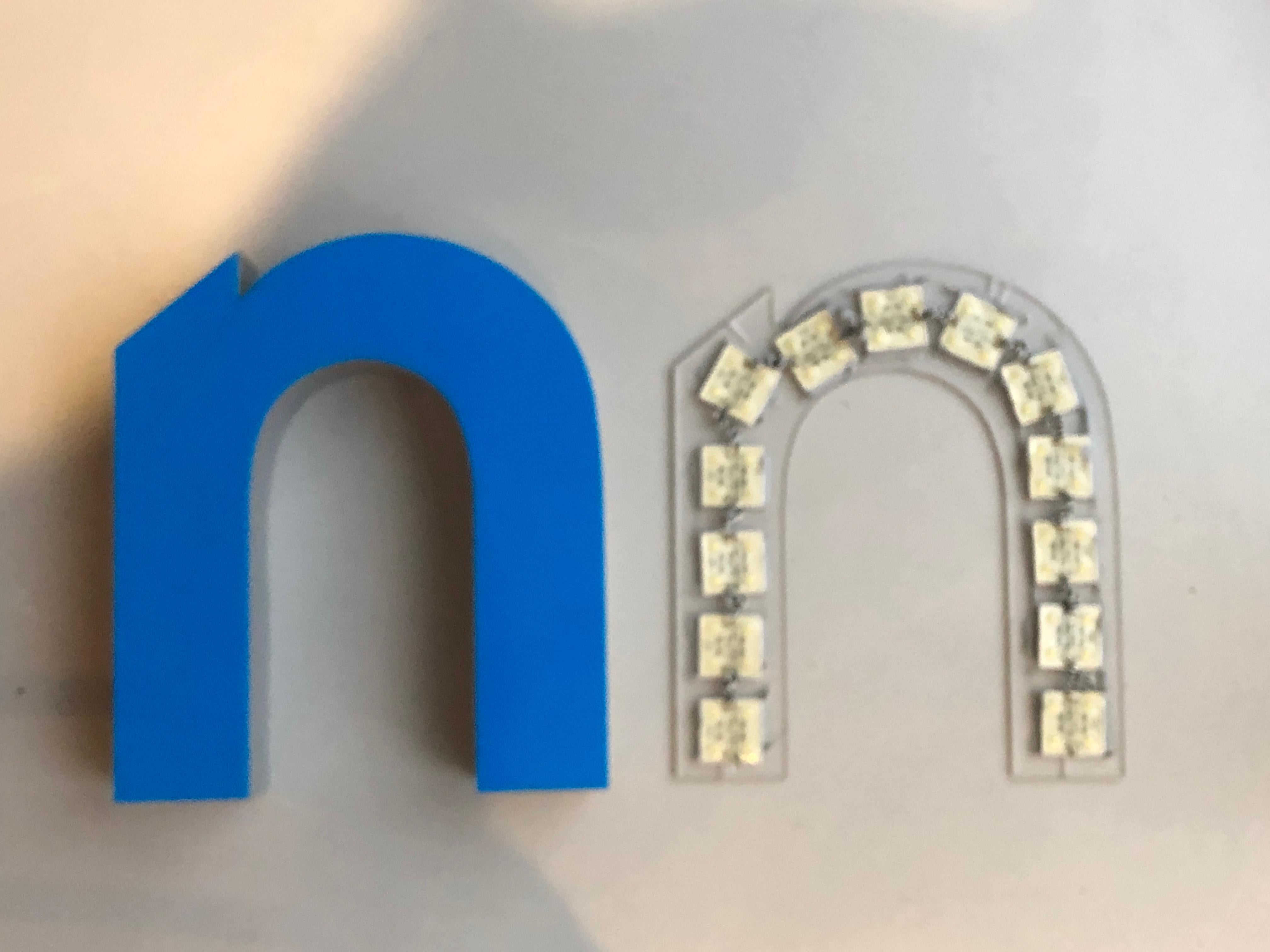 Marquee Box Letter N  In Fair Condition For Sale In EINDHOVEN, NL