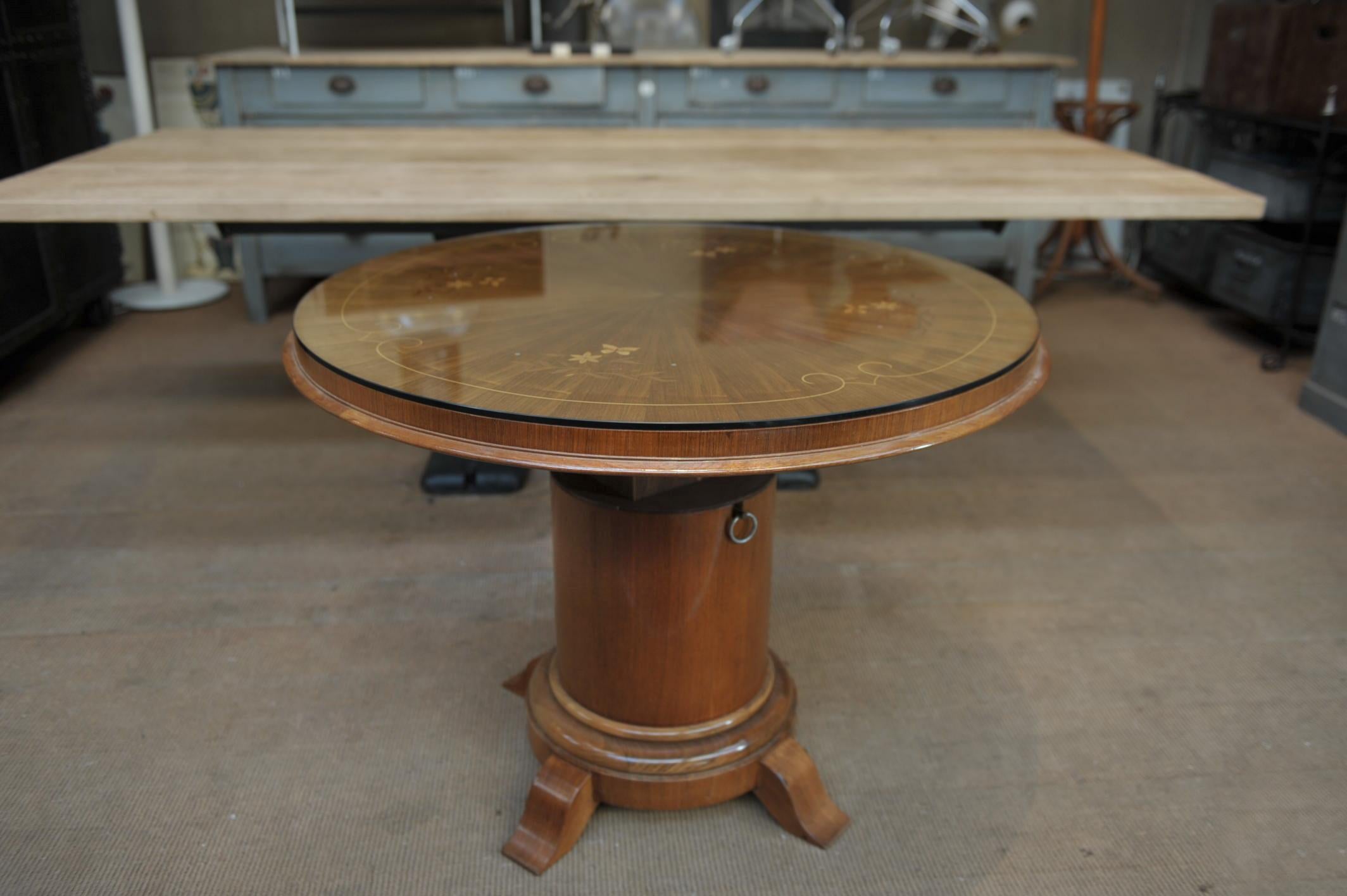 Marquetry Marqueterie Art Déco Gueridon Round Table, circa 1925 For Sale
