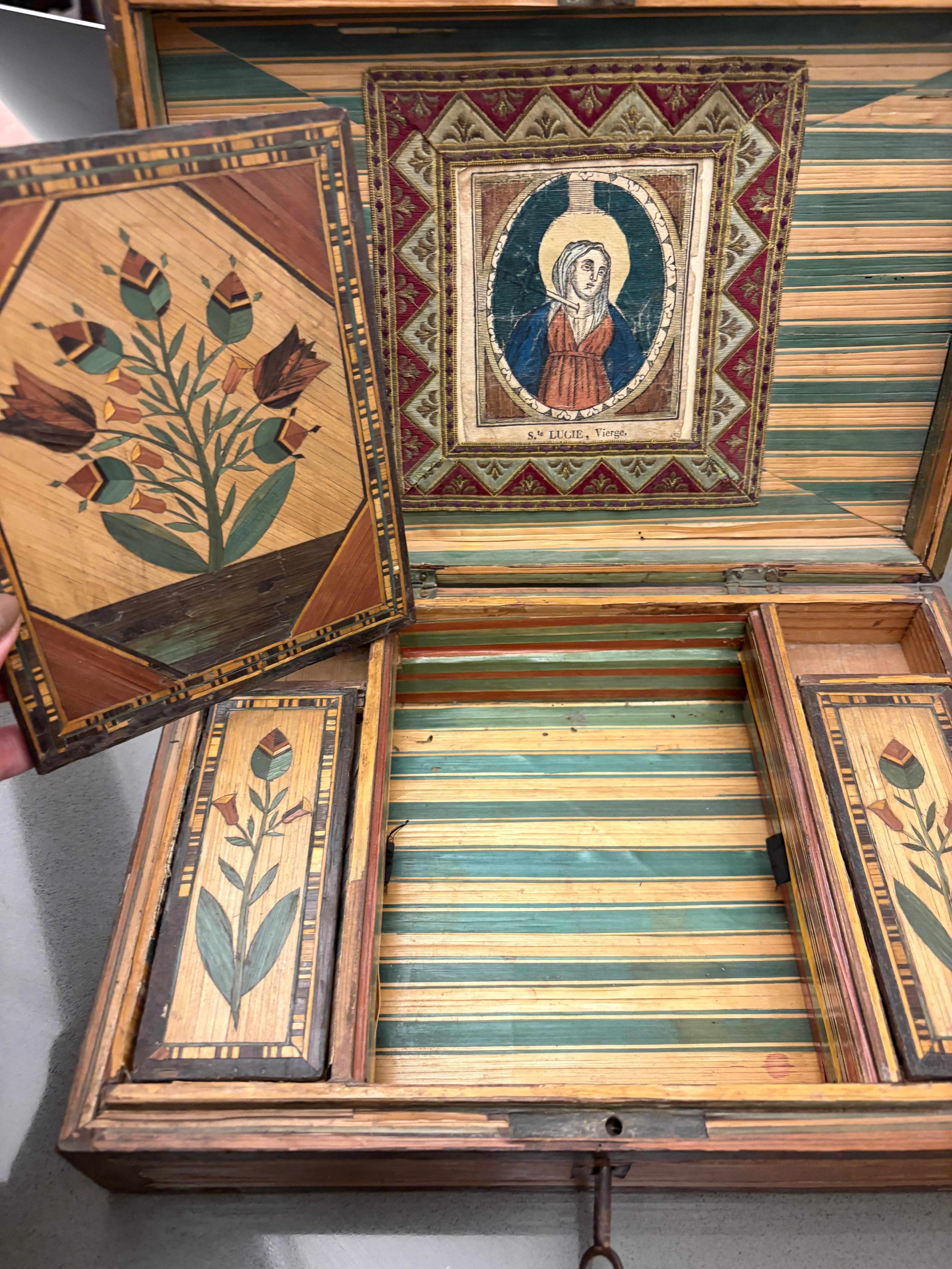 Marqueterie de paille Boîte 19th Century en venta