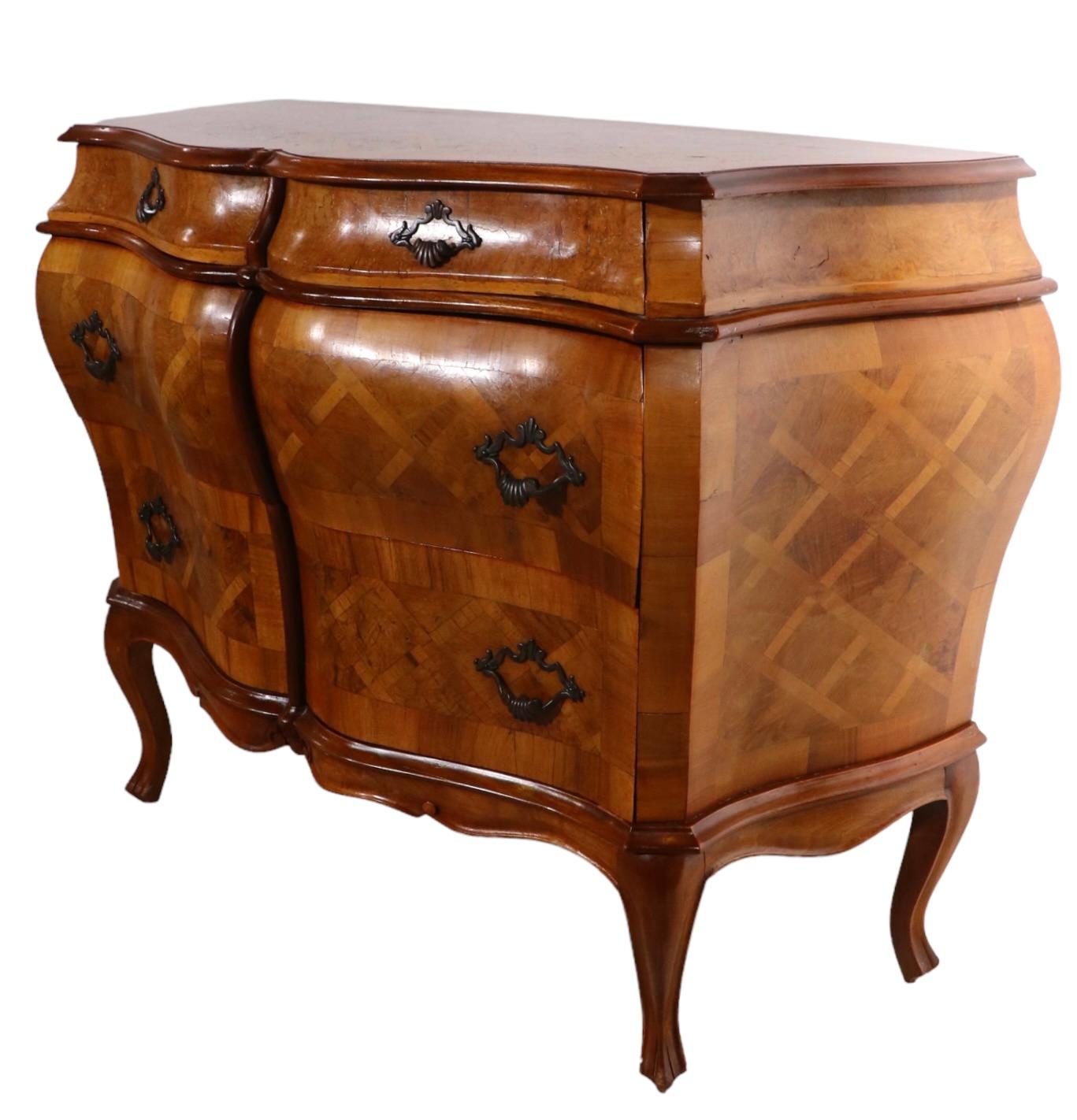 Marquetry Bombay Chest of Drawers Made in Italy for Weiman Furniture 1940/1960 In Good Condition In New York, NY