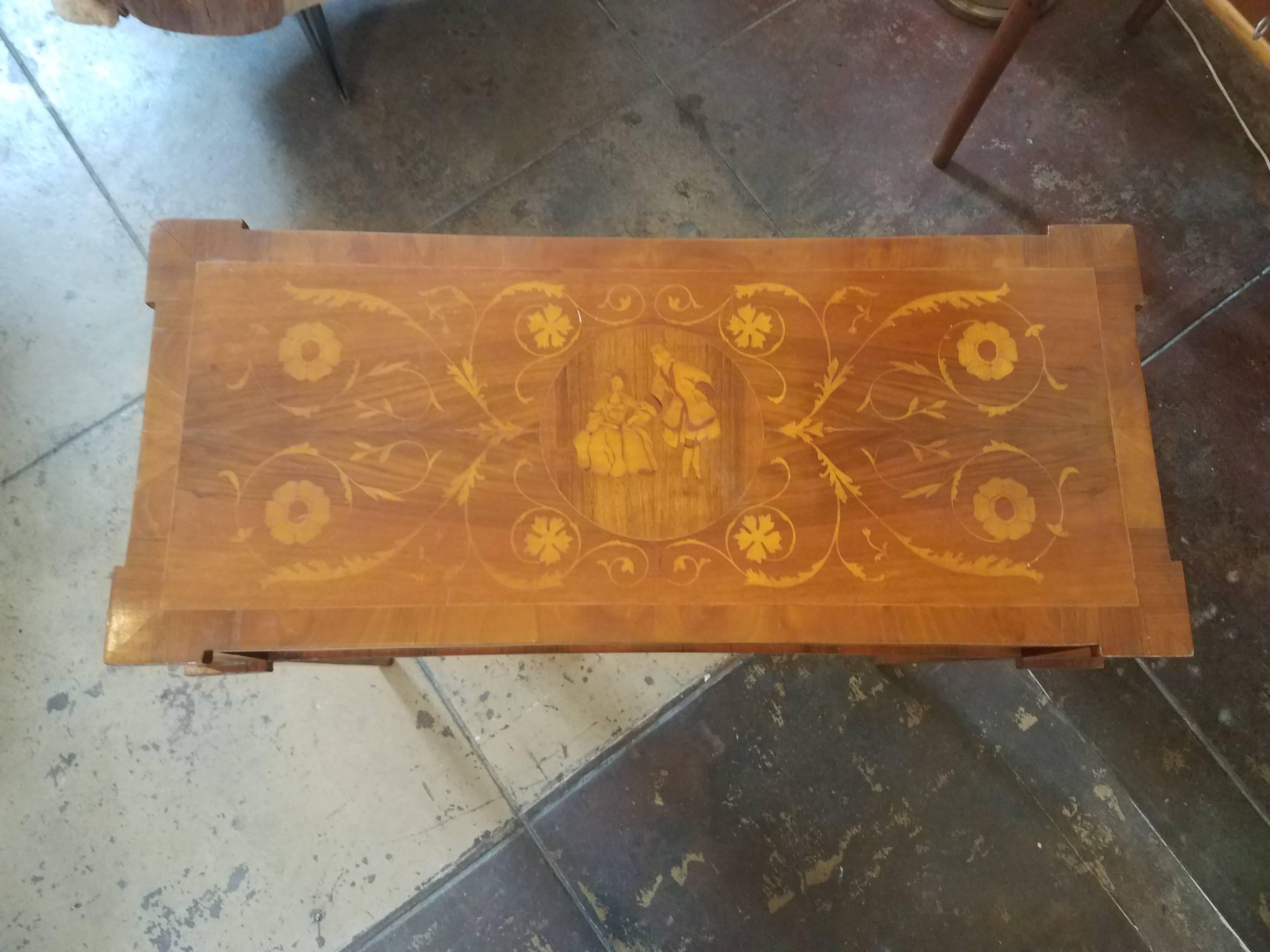 Marquetry Inlaid Entry Table in Neoclassical Style In Excellent Condition In Los Angeles, CA
