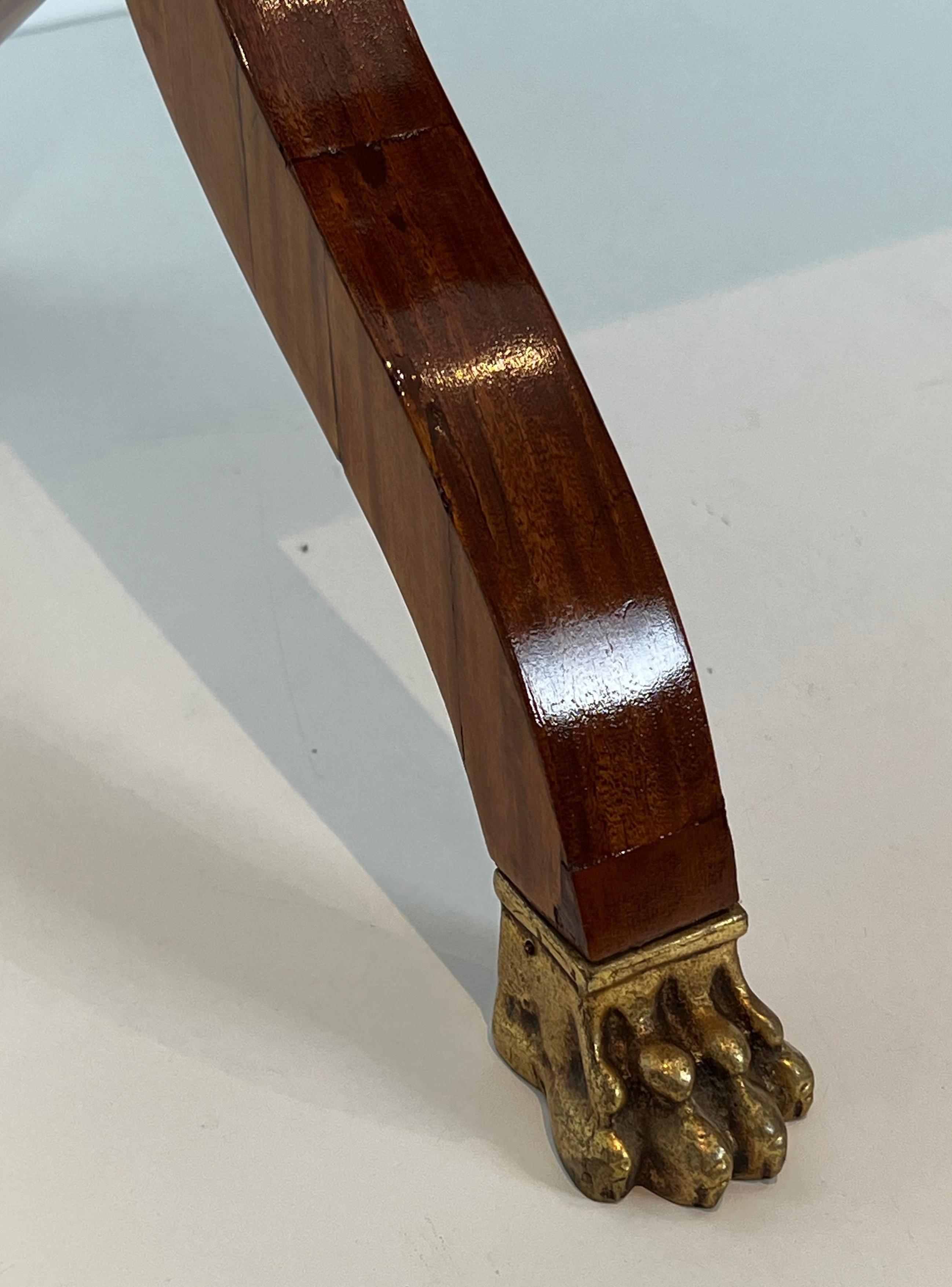 Vaso in legno intarsiato con intarsio di amaranto, base a 