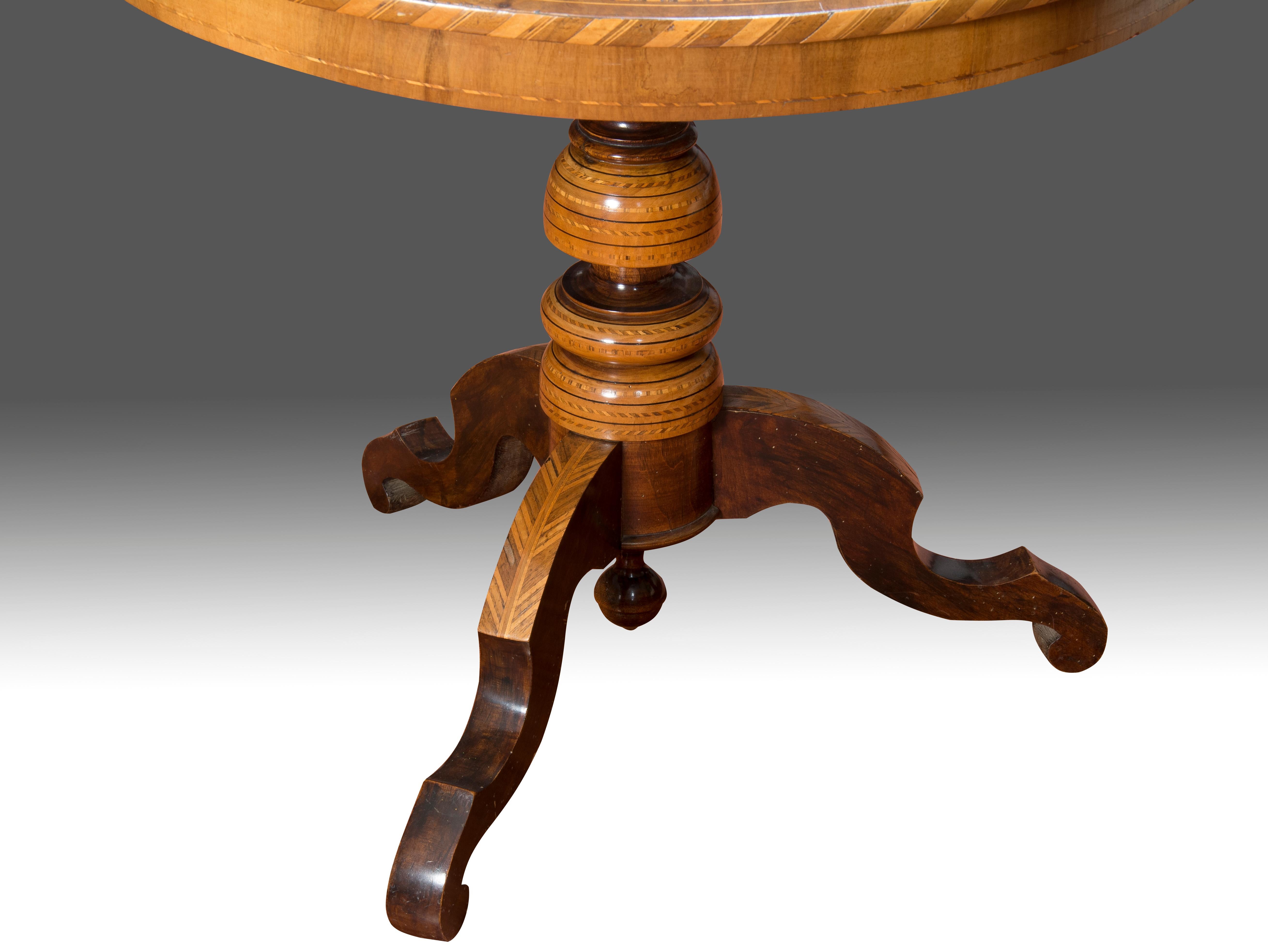 Neoclassical Marquetry Pedestal Table, 19th Century