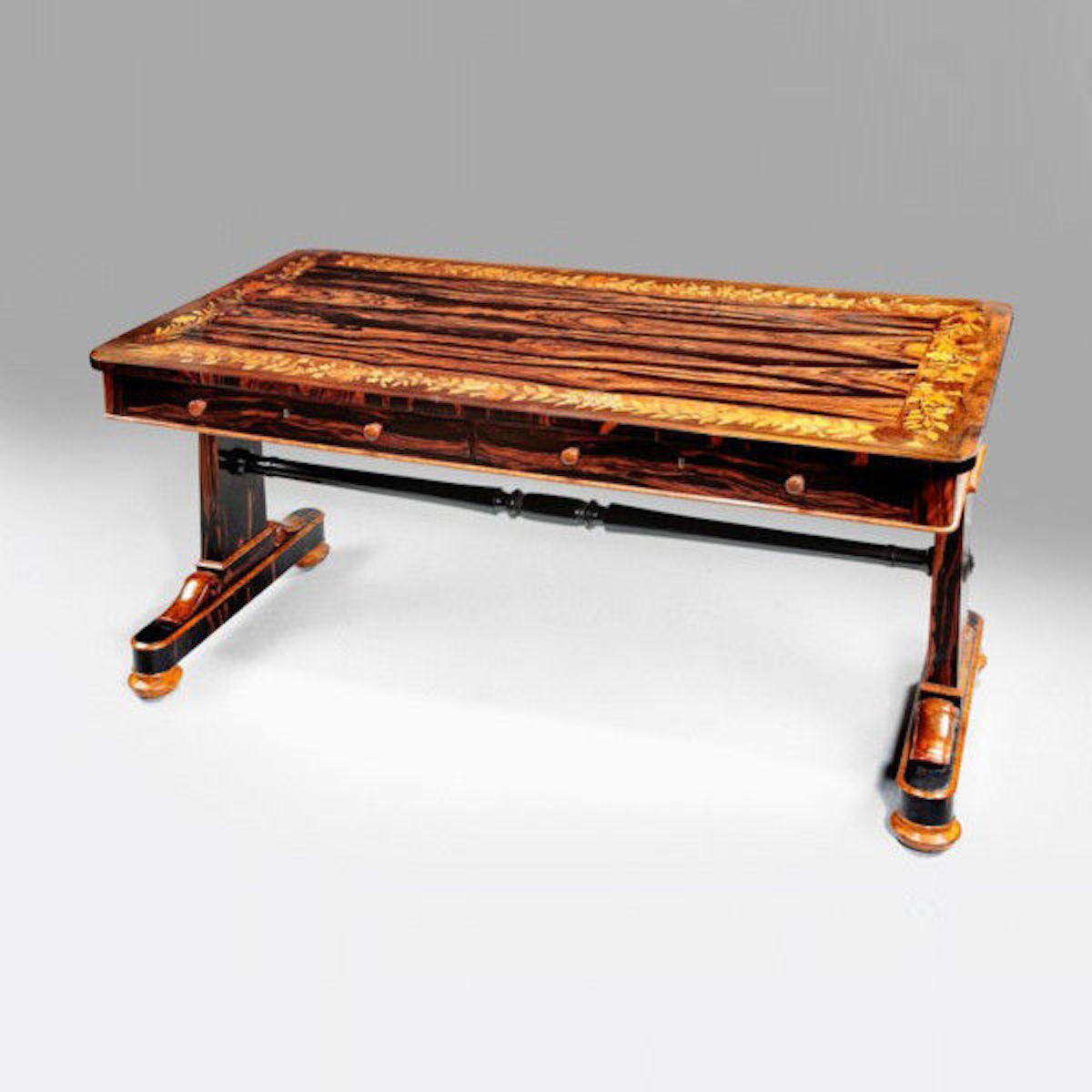 Marquetry Regency Library Table (Walnuss)