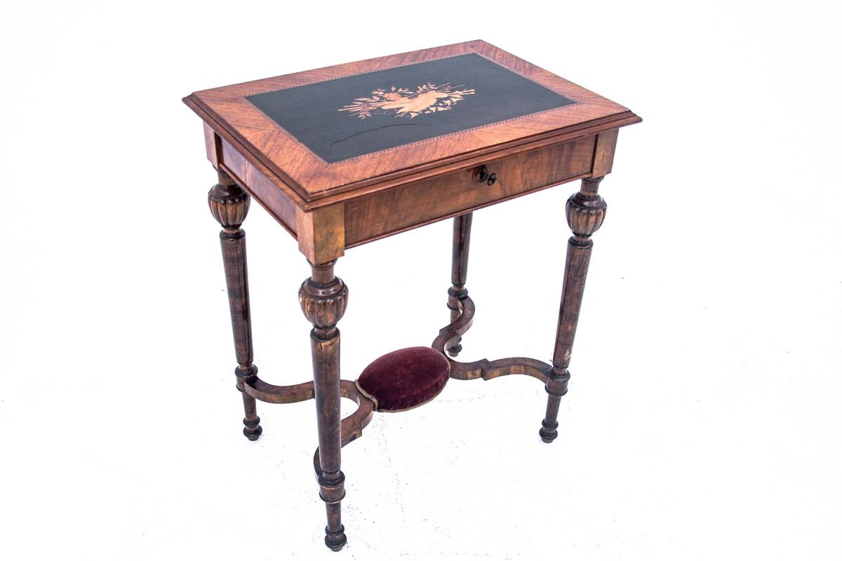 Marquetry Table, Thread, Walnut, Northern Europe, circa 1900 For Sale 3
