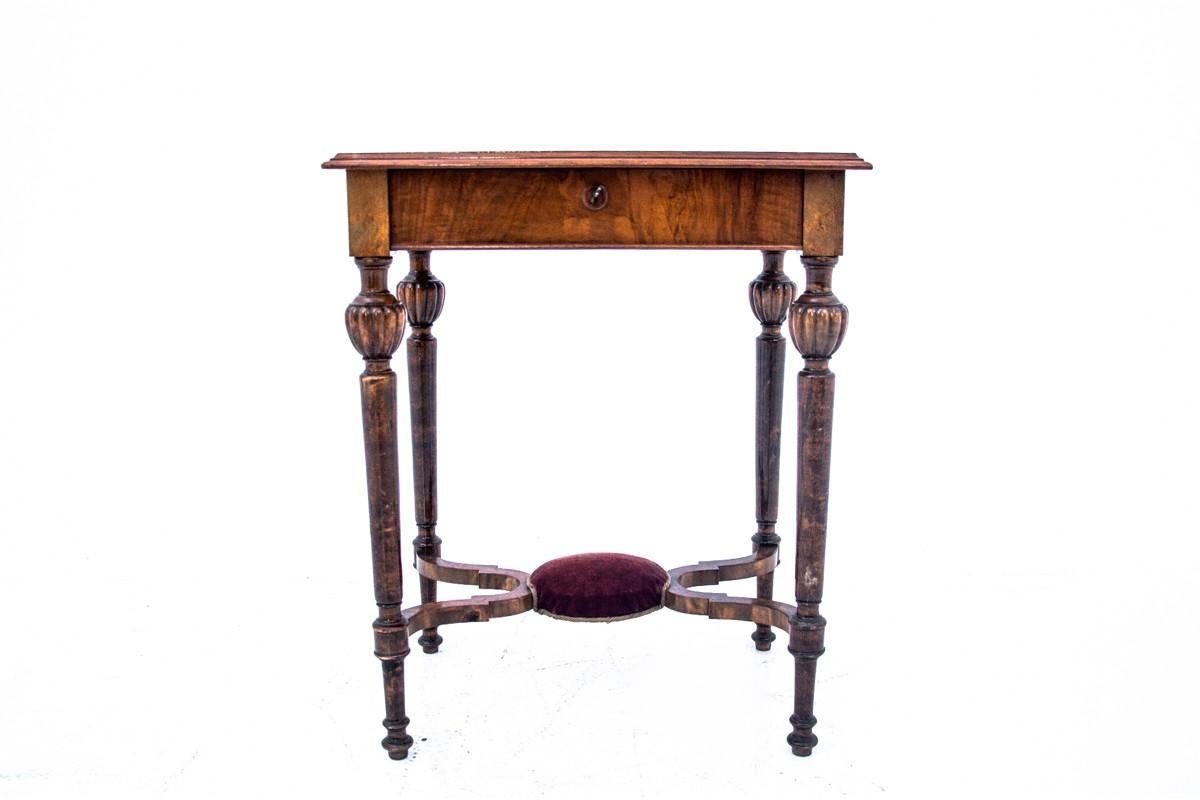 Marquetry Table, Thread, Walnut, Northern Europe, circa 1900 For Sale 4