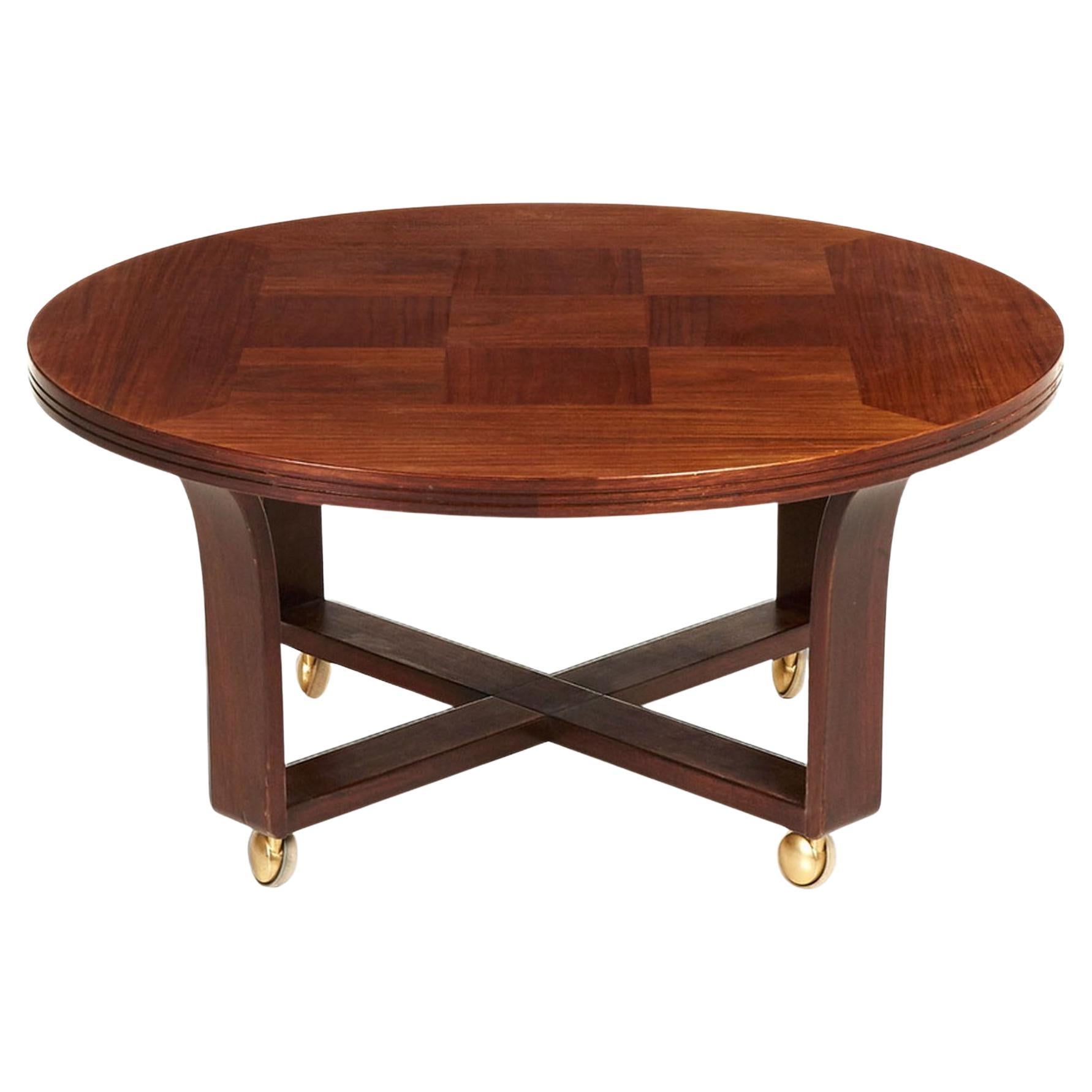 Tavolino rotondo con piano intarsiato e rotelle, Möbelfabriks AB Carlsson Svezia in vendita