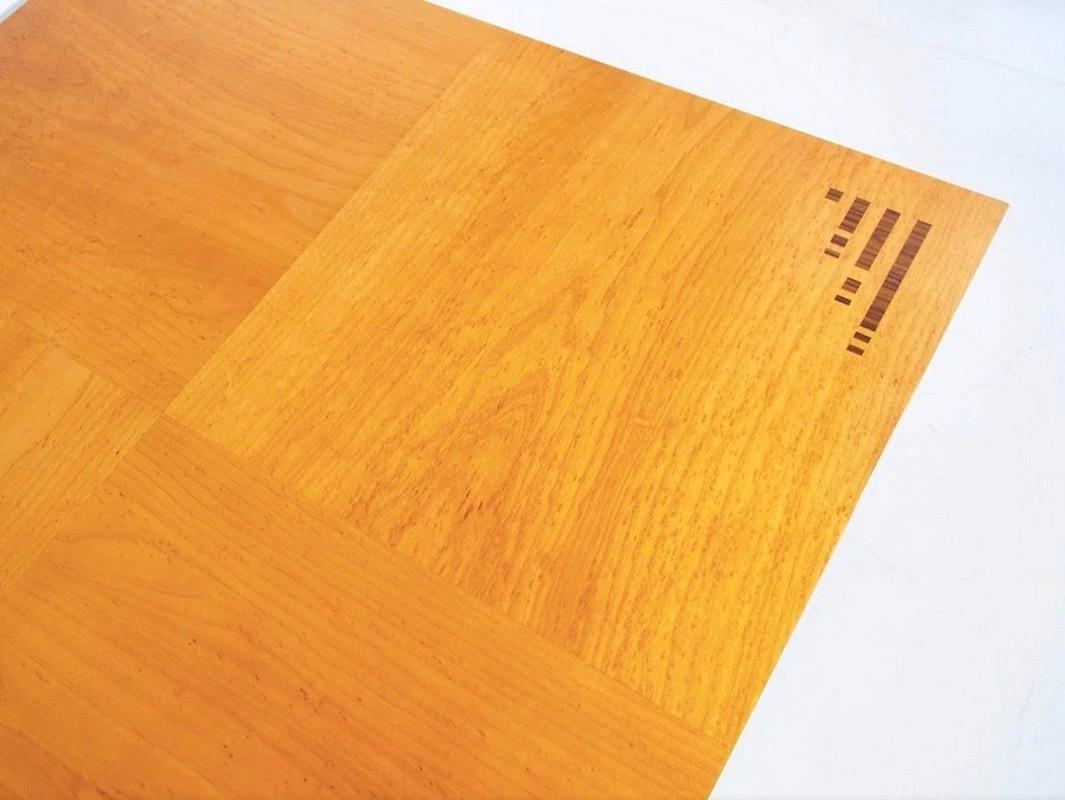 Table basse en noyer marqueté par Jaume Tresserra Bon état - En vente à Madrid, ES