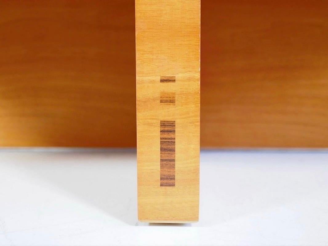 Noyer Table basse en noyer marqueté par Jaume Tresserra en vente