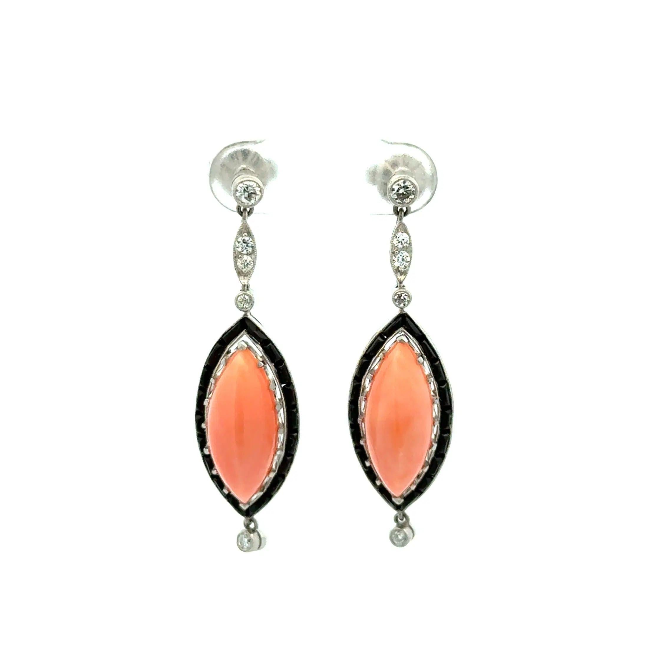 Marquis Engelshaut Koralle, Onyx und Diamant Platin Vintage Tropfen Ohrringe (Gemischter Schliff) im Angebot
