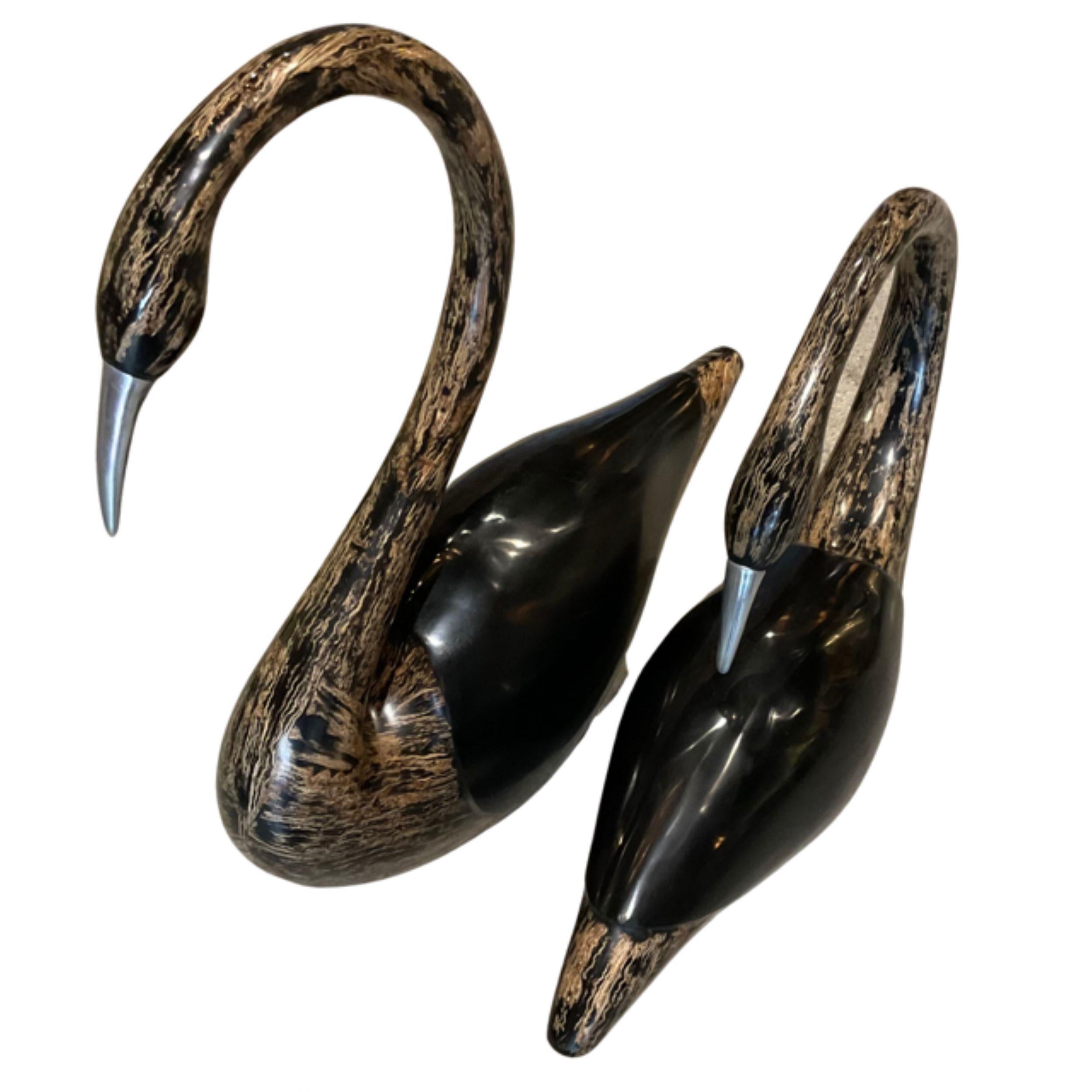 Marquis Collection of Beverly Hills Swan Sculptures In Good Condition For Sale In Los Angeles, CA