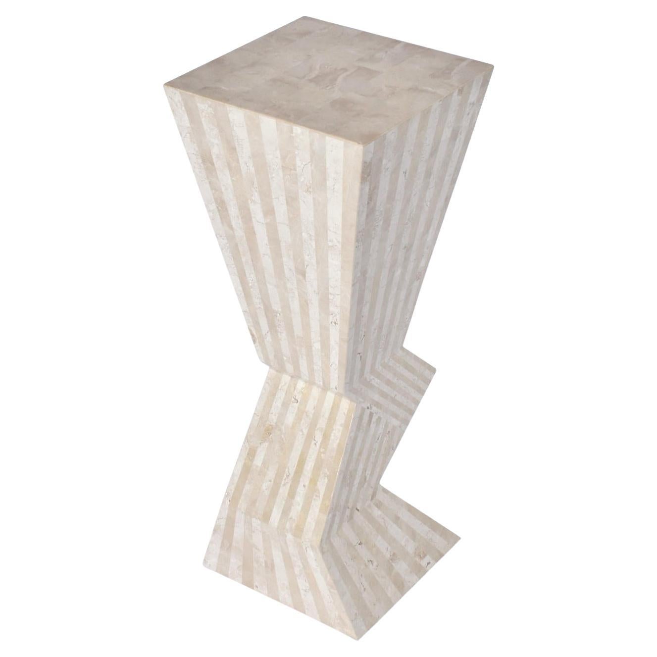 Marquis Collection of Beverly Hills Piedistallo da esposizione in pietra tessellata a Zig Zag