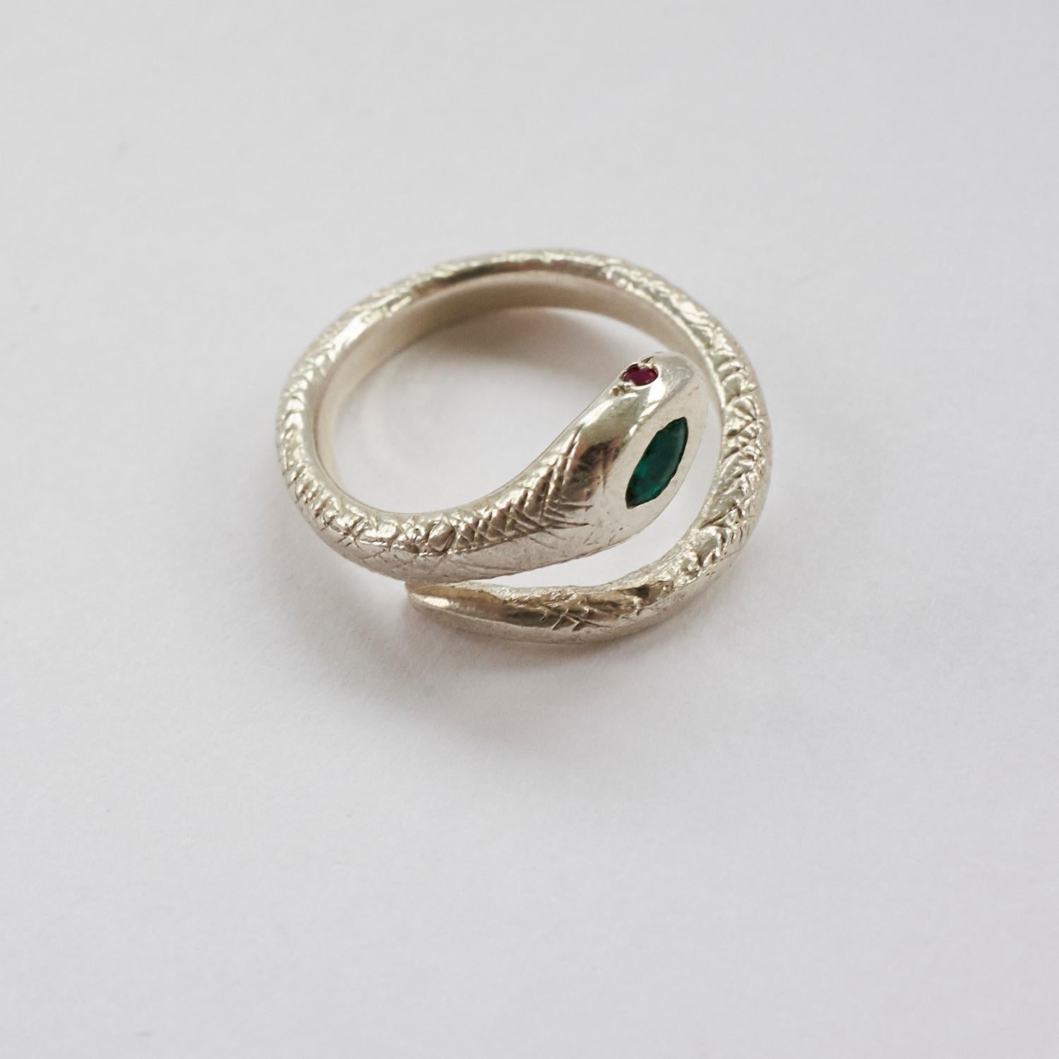 Bague serpent Emeraude Rubis Marquis Argent en vente 2