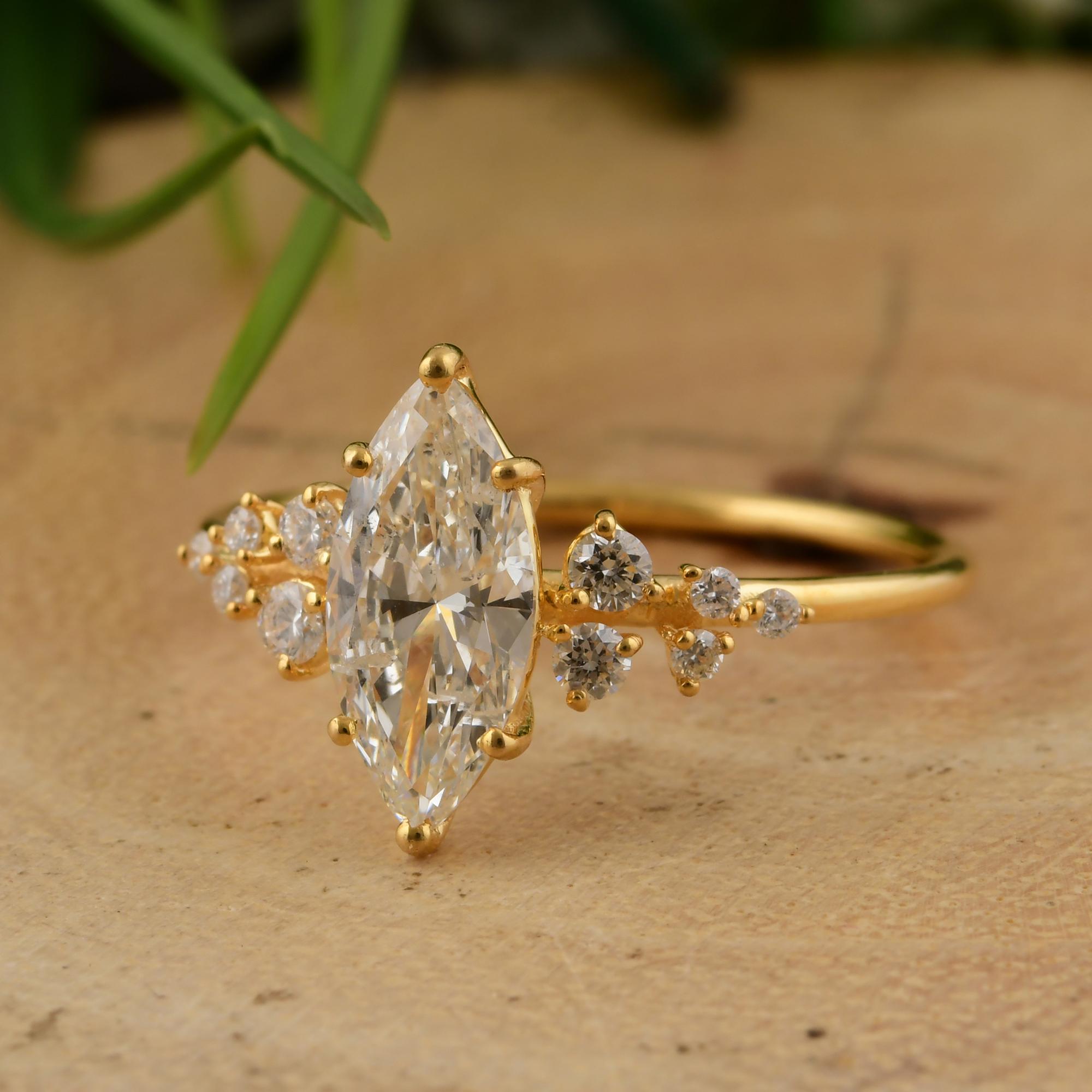 For Sale:  Marquise 1.17 Carat SI Clarity HI Color Diamond Engagement Ring 18k Yellow Gold 5