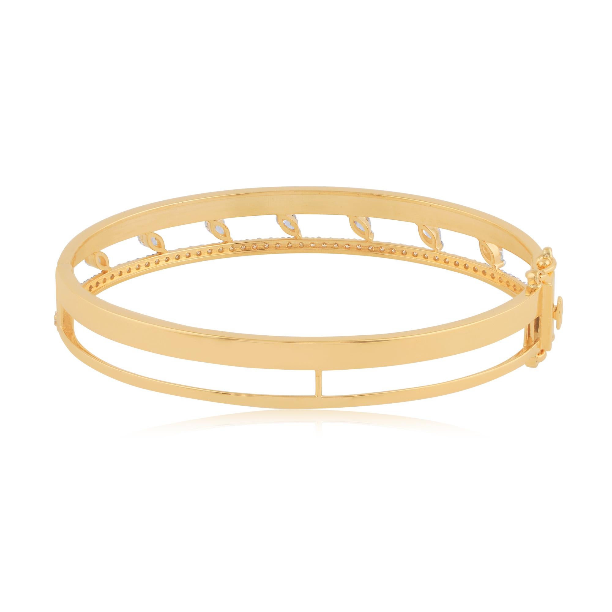 Marquise Cut Marquise 1.30 Carat SI Clarity HI Color Diamond 18k Yellow Gold Bangle Bracelet For Sale
