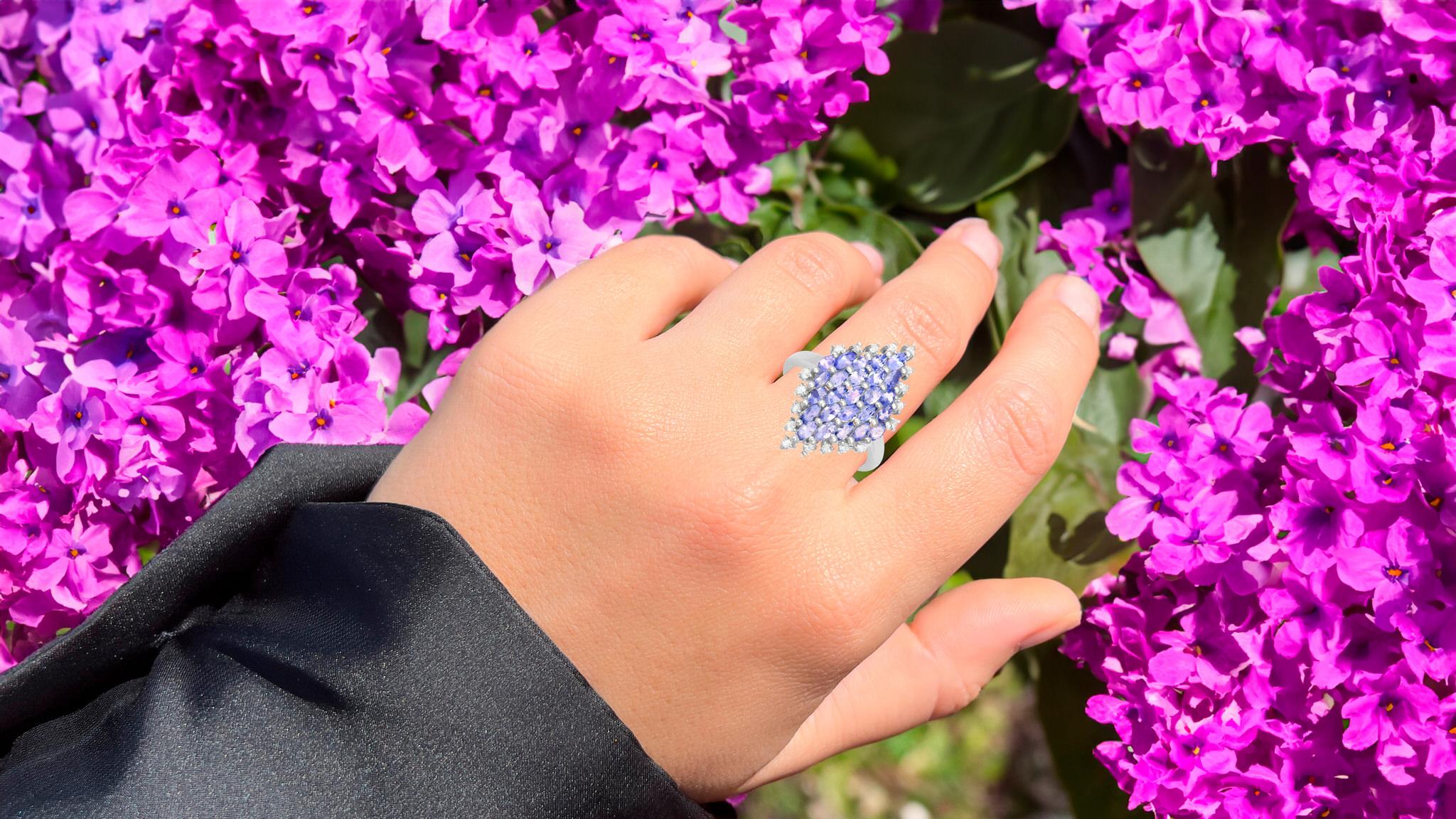 Contemporary Marquise Cut Tanzanites Cluster Ring White Topazes 2.40 Carats For Sale