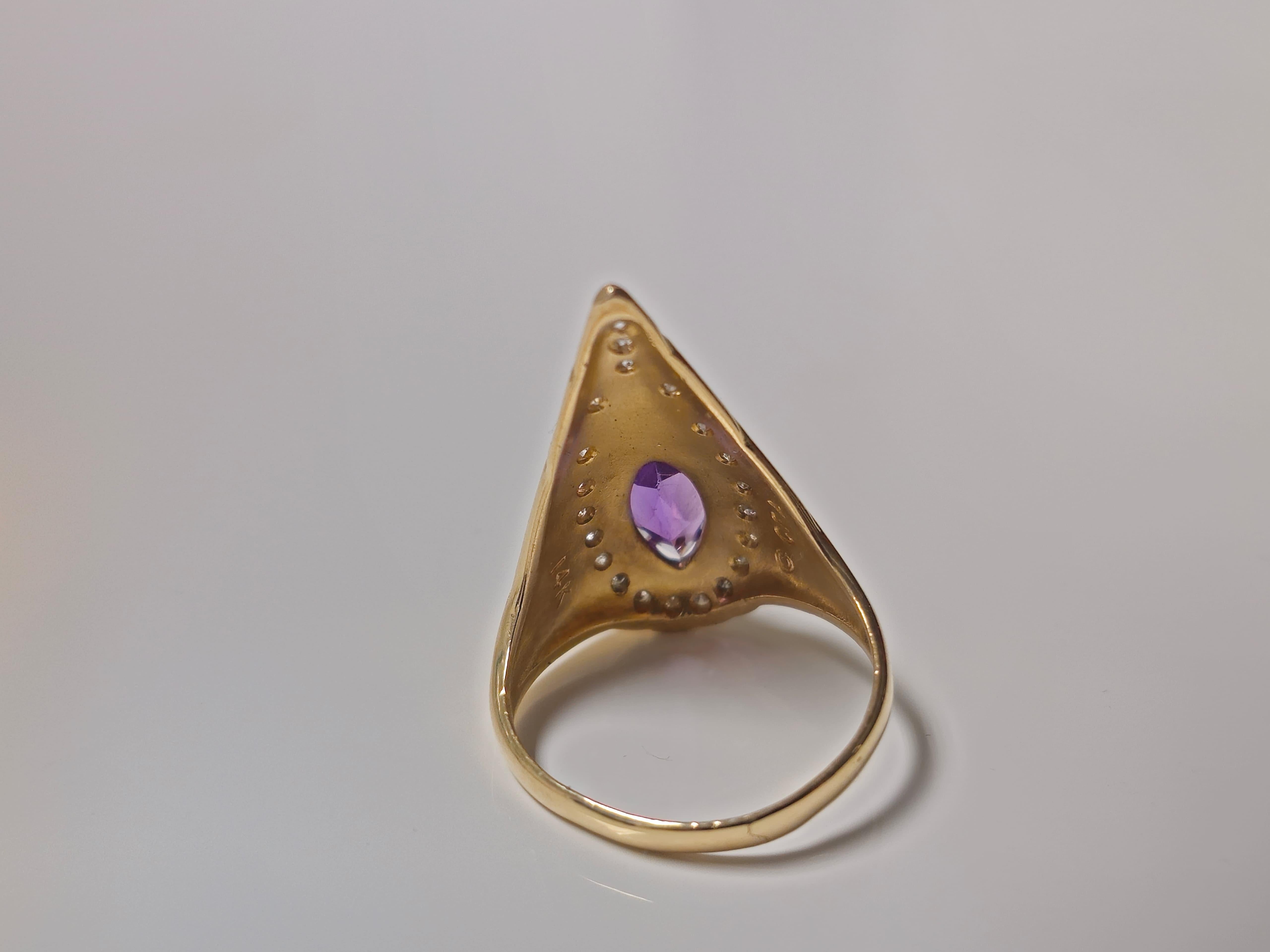 Marquise Amethyst and Diamond Ring in 14k Gold In Excellent Condition For Sale In Miami, FL