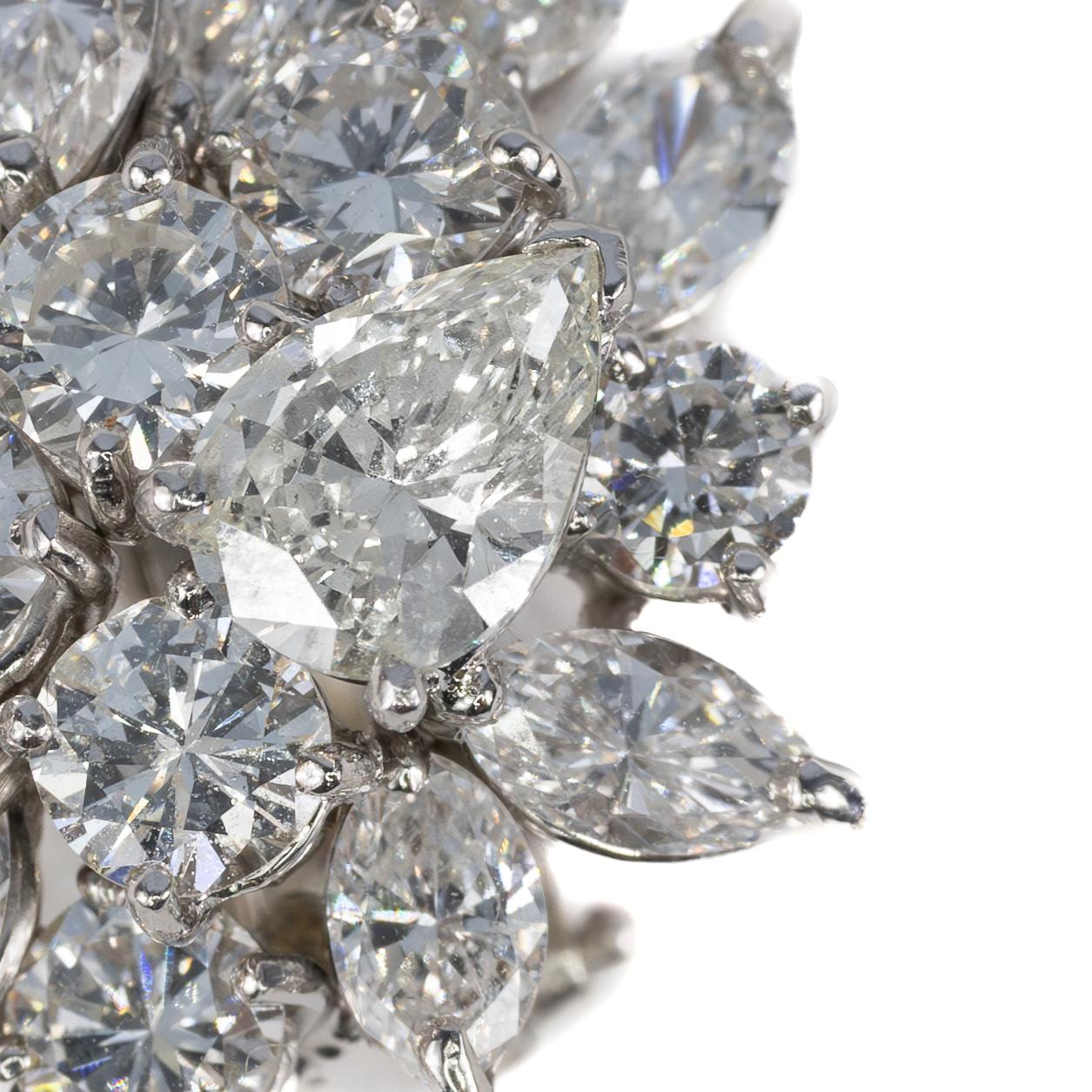 Marquise and Brilliant Diamond Cluster Earrings in White Gold In Excellent Condition For Sale In New York, NY