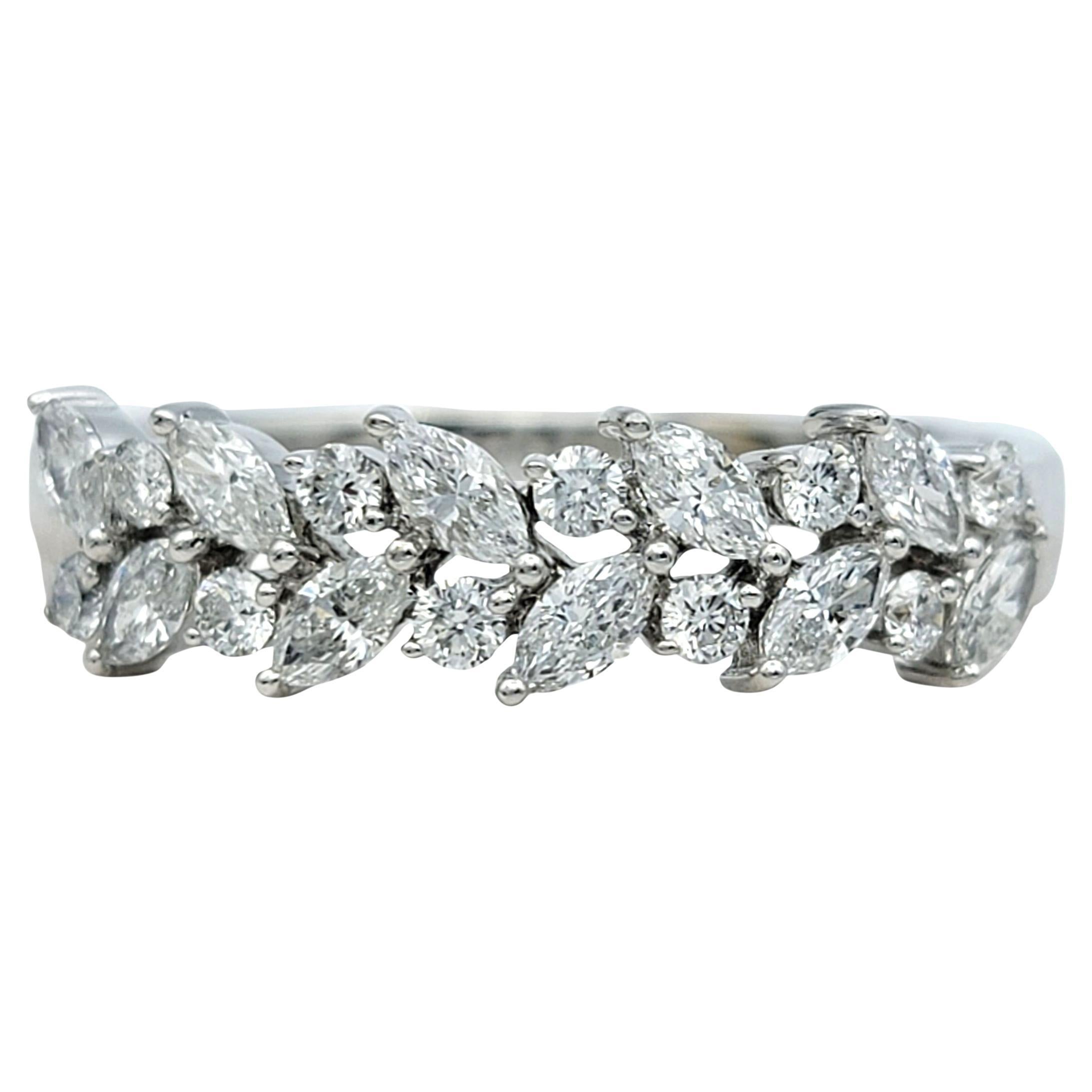 Bague à anneau en or blanc poli 18 carats avec diamants de taille marquise et ronde