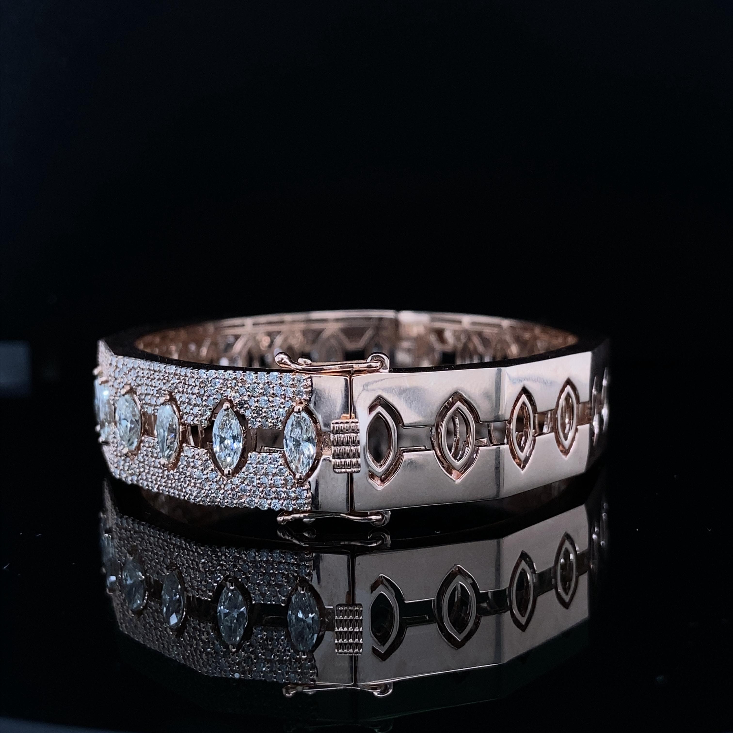 Armband aus massivem 18-karätigem Roségold mit marquisen und runden Diamanten verziert Damen im Angebot