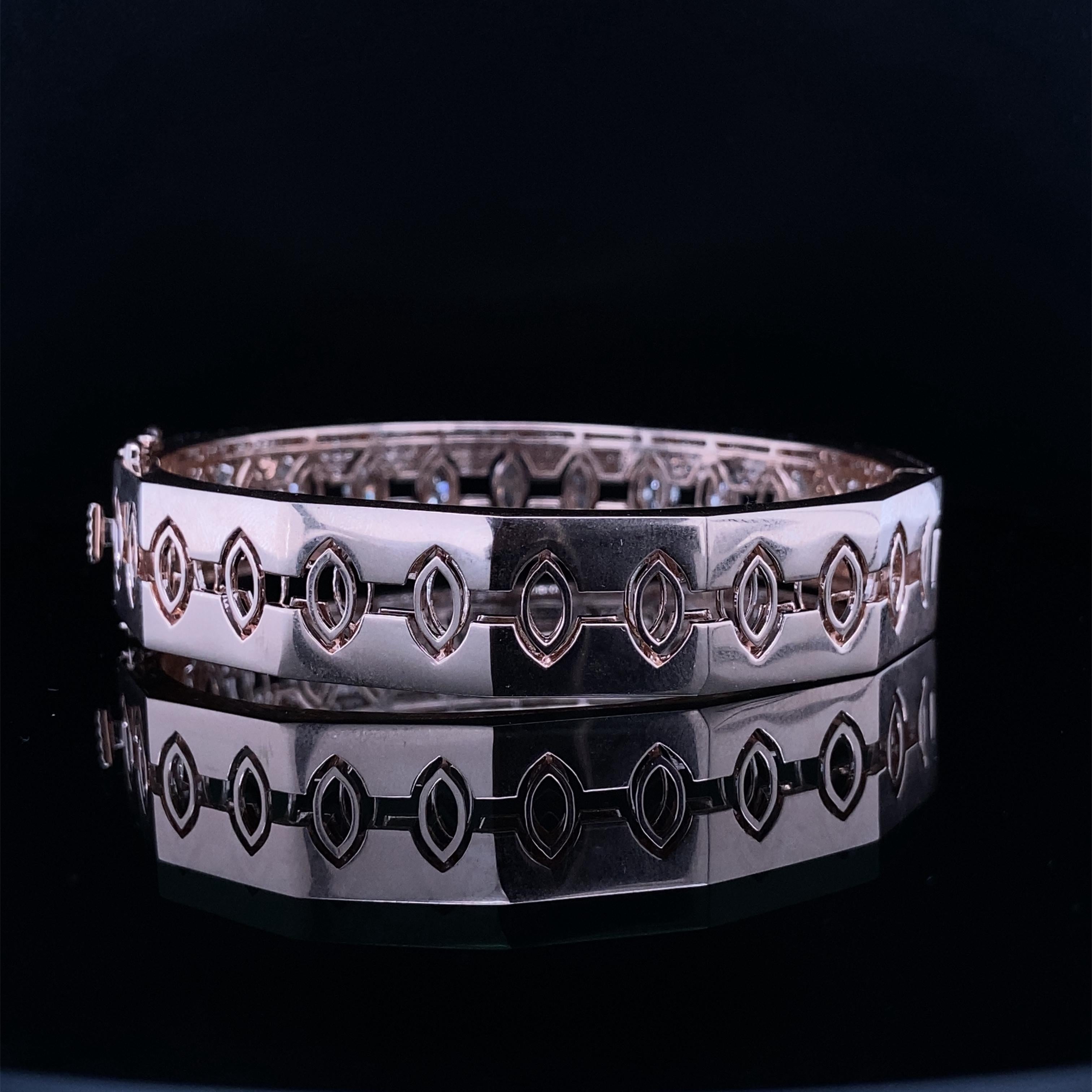 Armband aus massivem 18-karätigem Roségold mit marquisen und runden Diamanten verziert im Angebot 2
